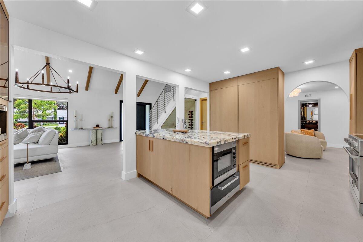 TEQUESTA COUNTRY CLUB - Residential