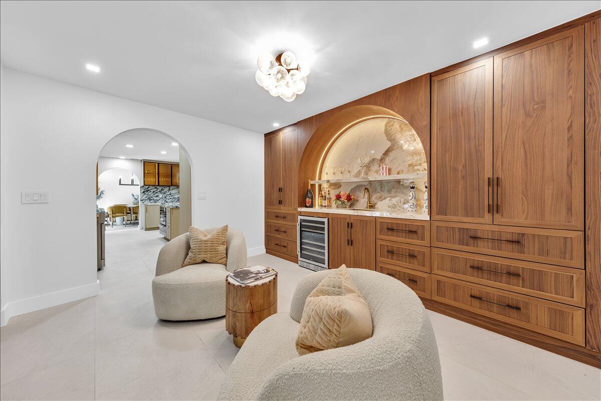 TEQUESTA COUNTRY CLUB - Residential