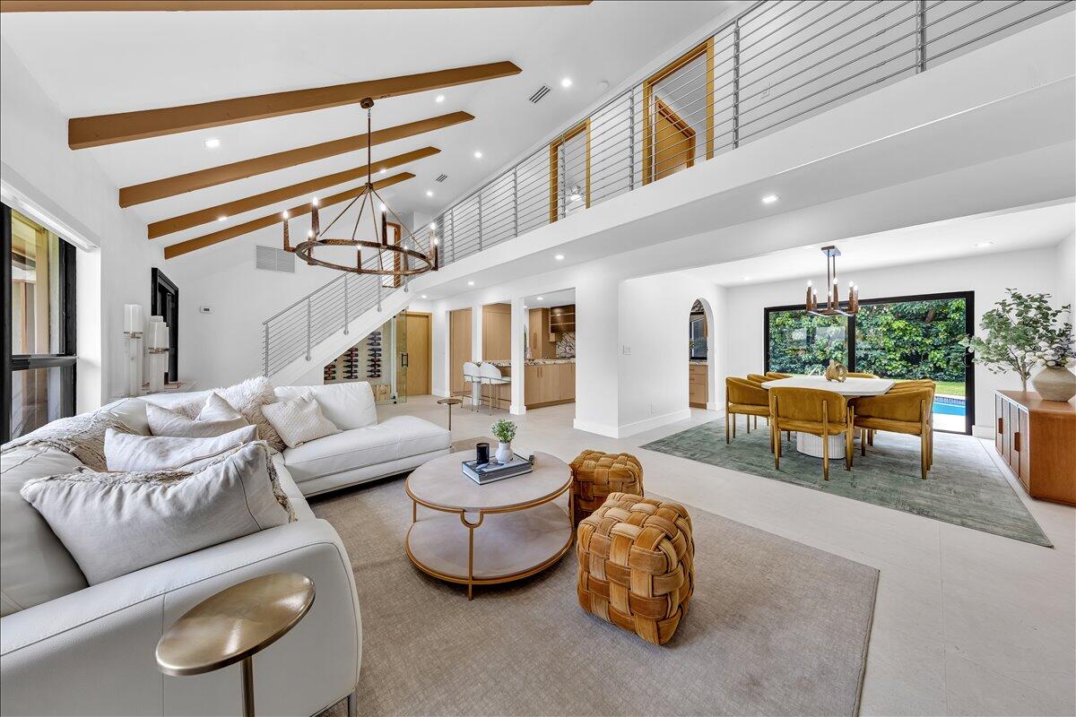 TEQUESTA COUNTRY CLUB - Residential