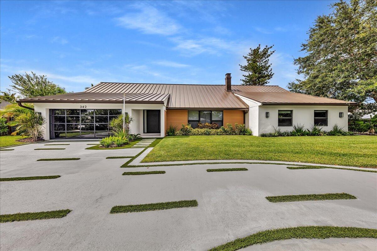 TEQUESTA COUNTRY CLUB - Residential