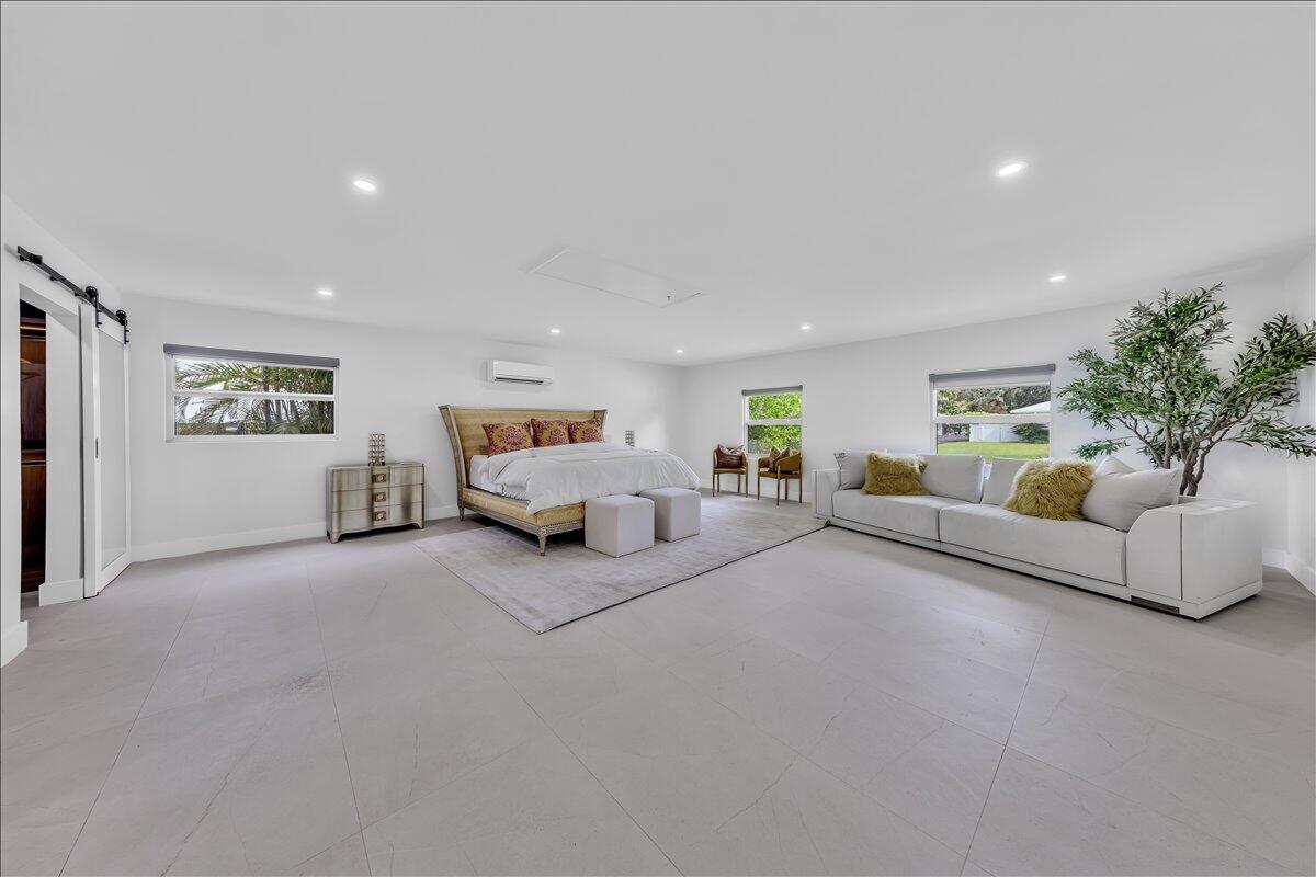 TEQUESTA COUNTRY CLUB - Residential