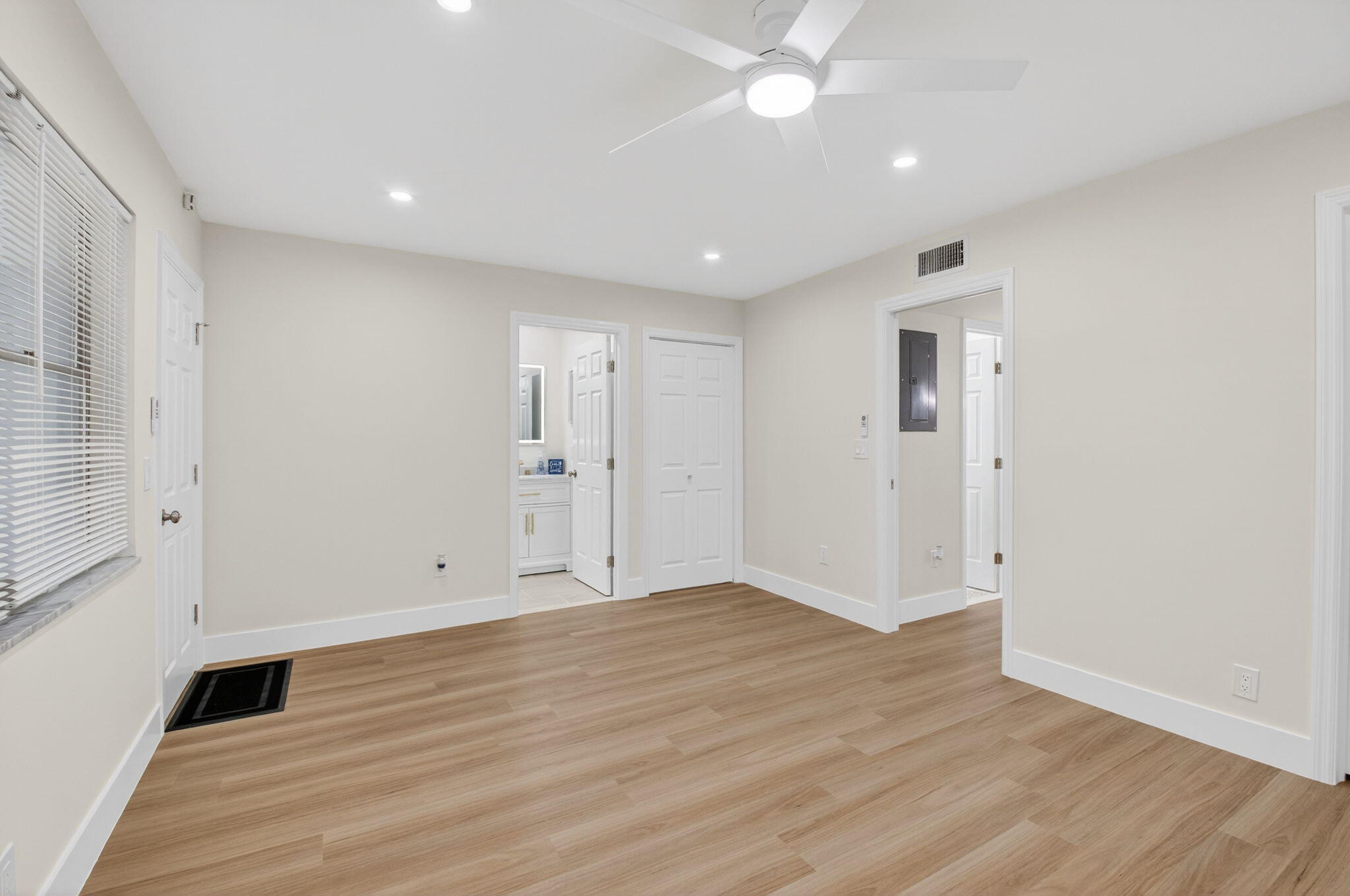 HIGH POINT OF DELRAY BEACH CONDO SEC III - Residential
