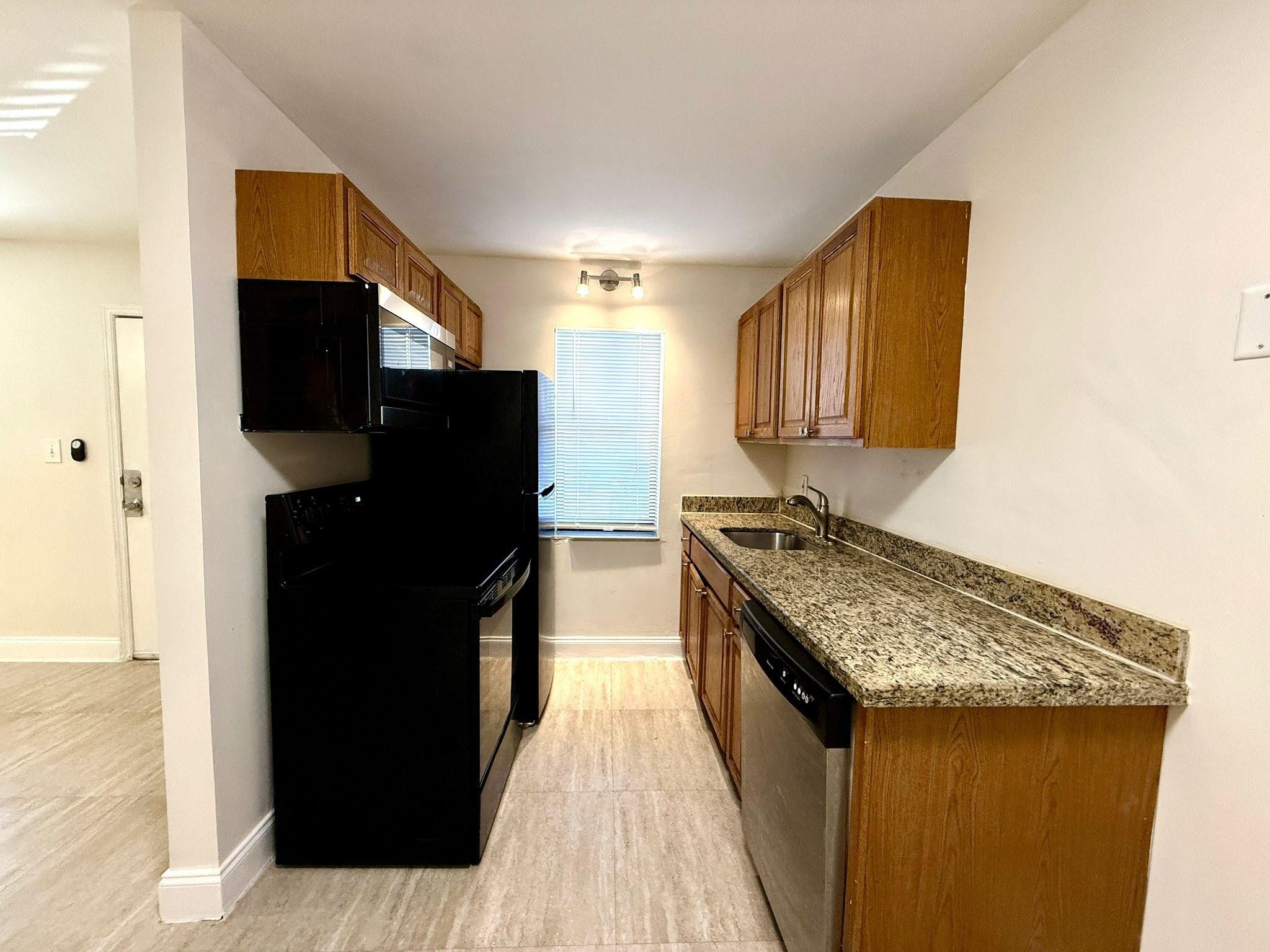 RESUB OF HIGHLAND ESTATES - Residential Lease