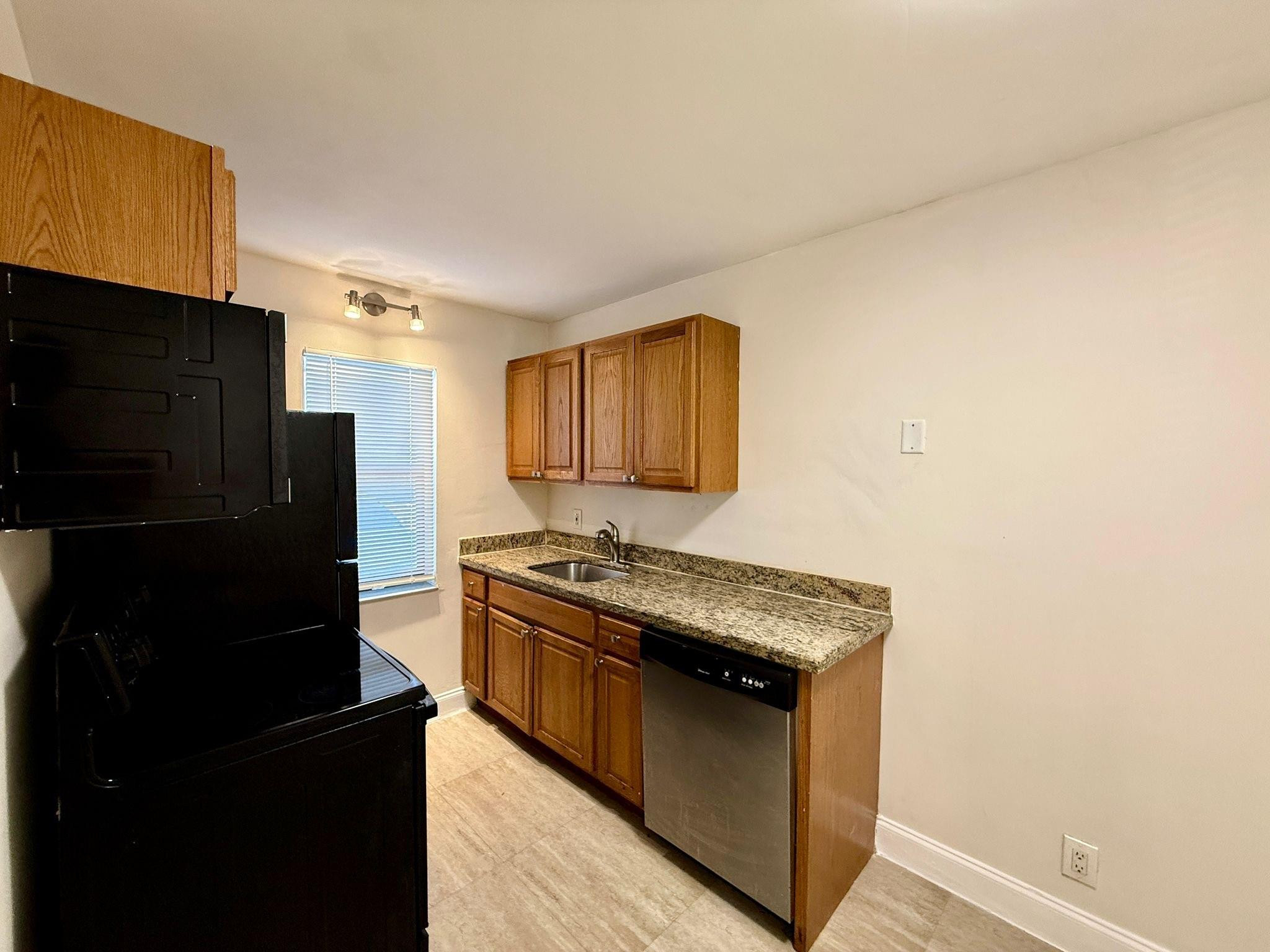 RESUB OF HIGHLAND ESTATES - Residential Lease