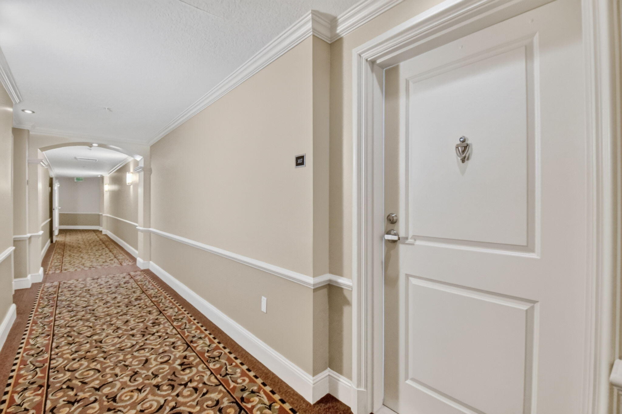 METROPOLITAN CONDO - Residential