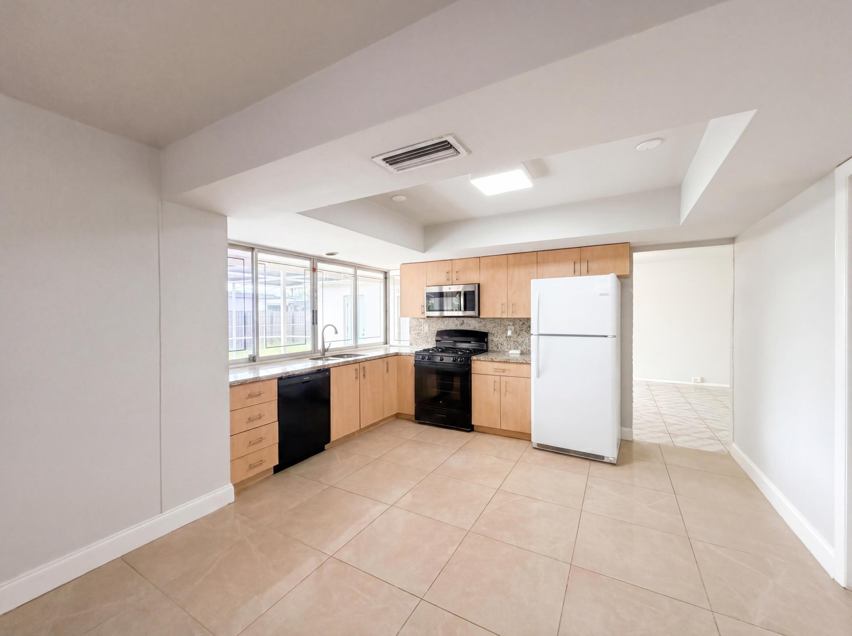 MIRAMAR PARK FOURTH ADD 65-7 B - Residential