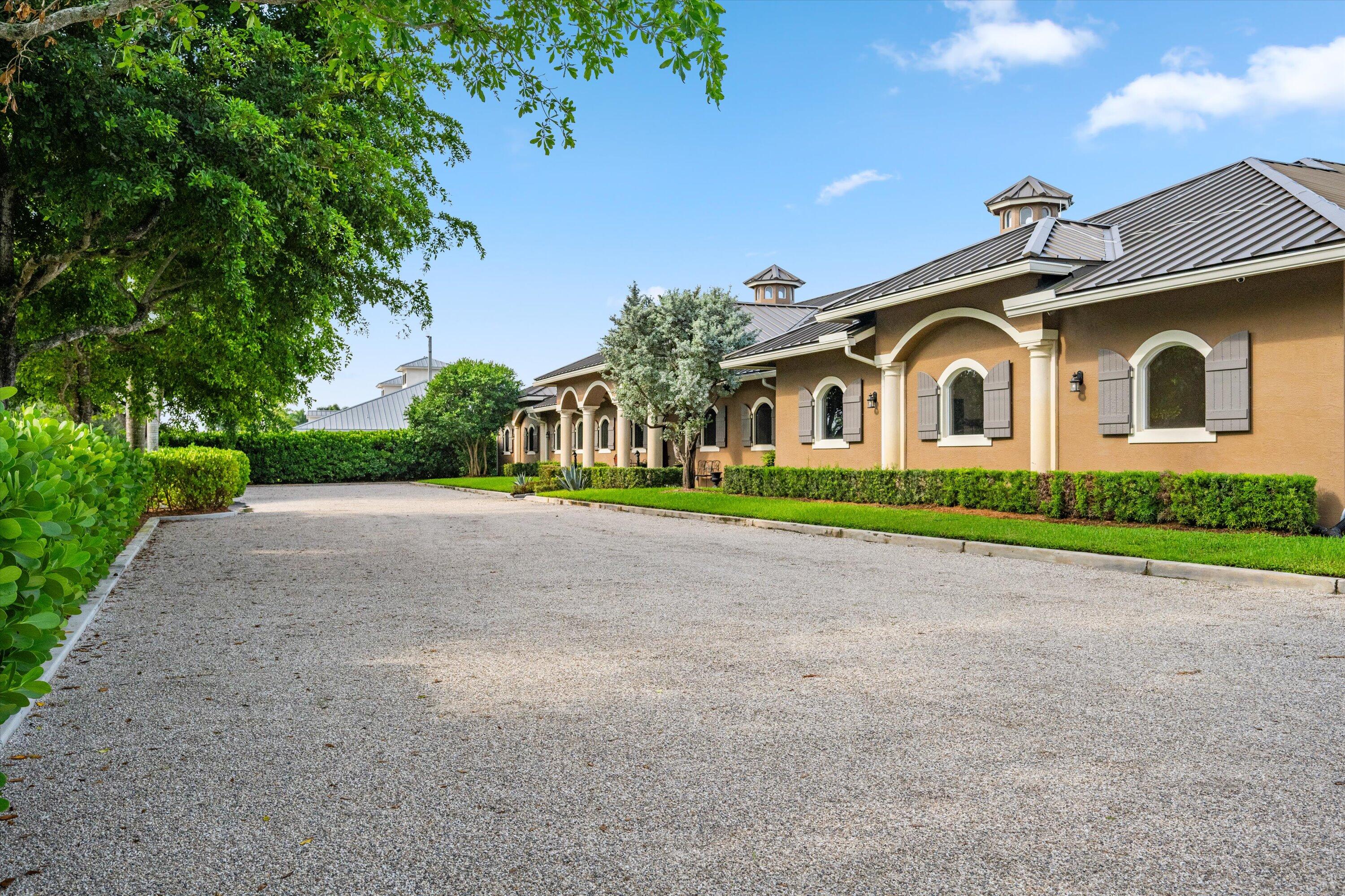 GRAND PRIX FARMS - Residential