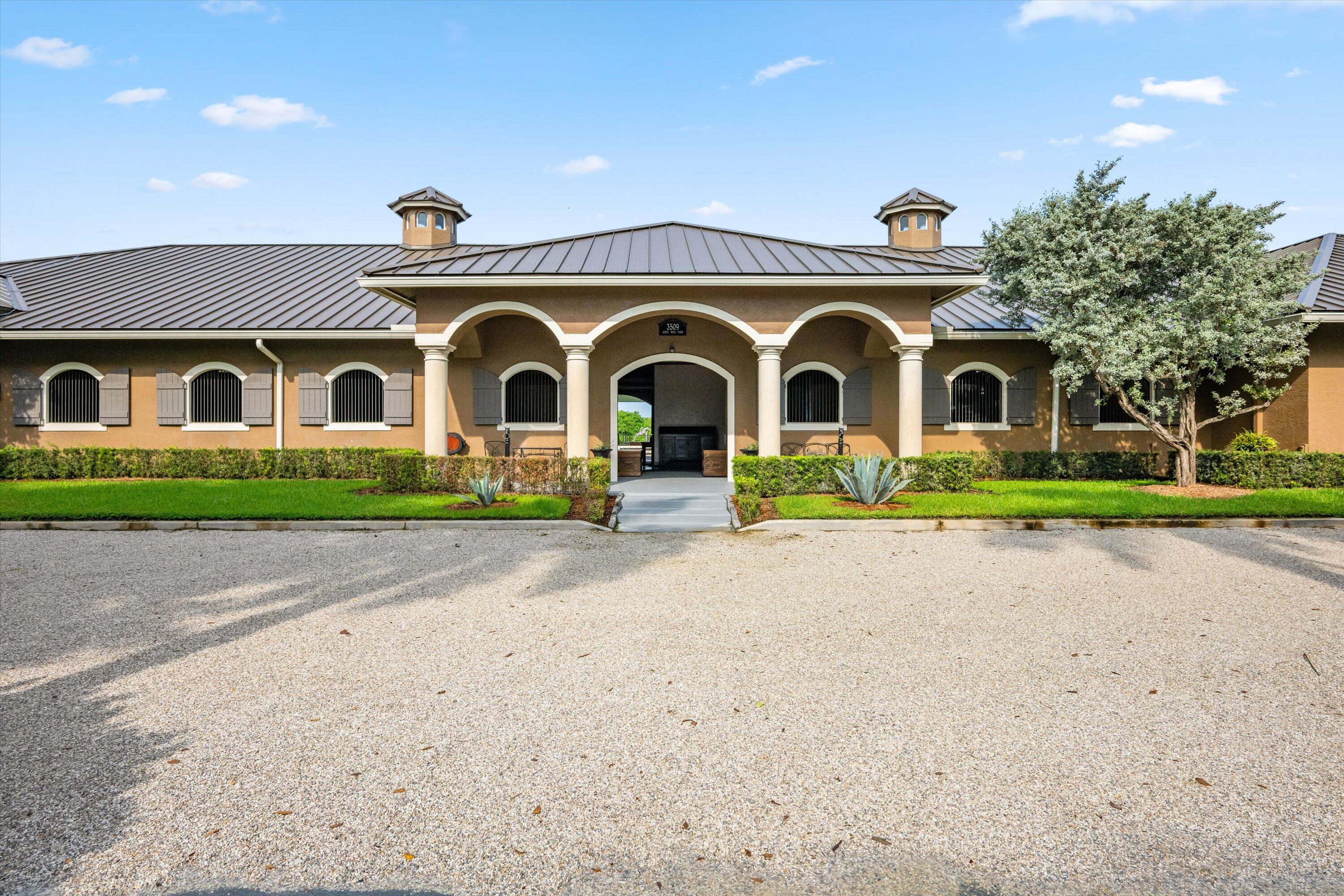 GRAND PRIX FARMS - Residential