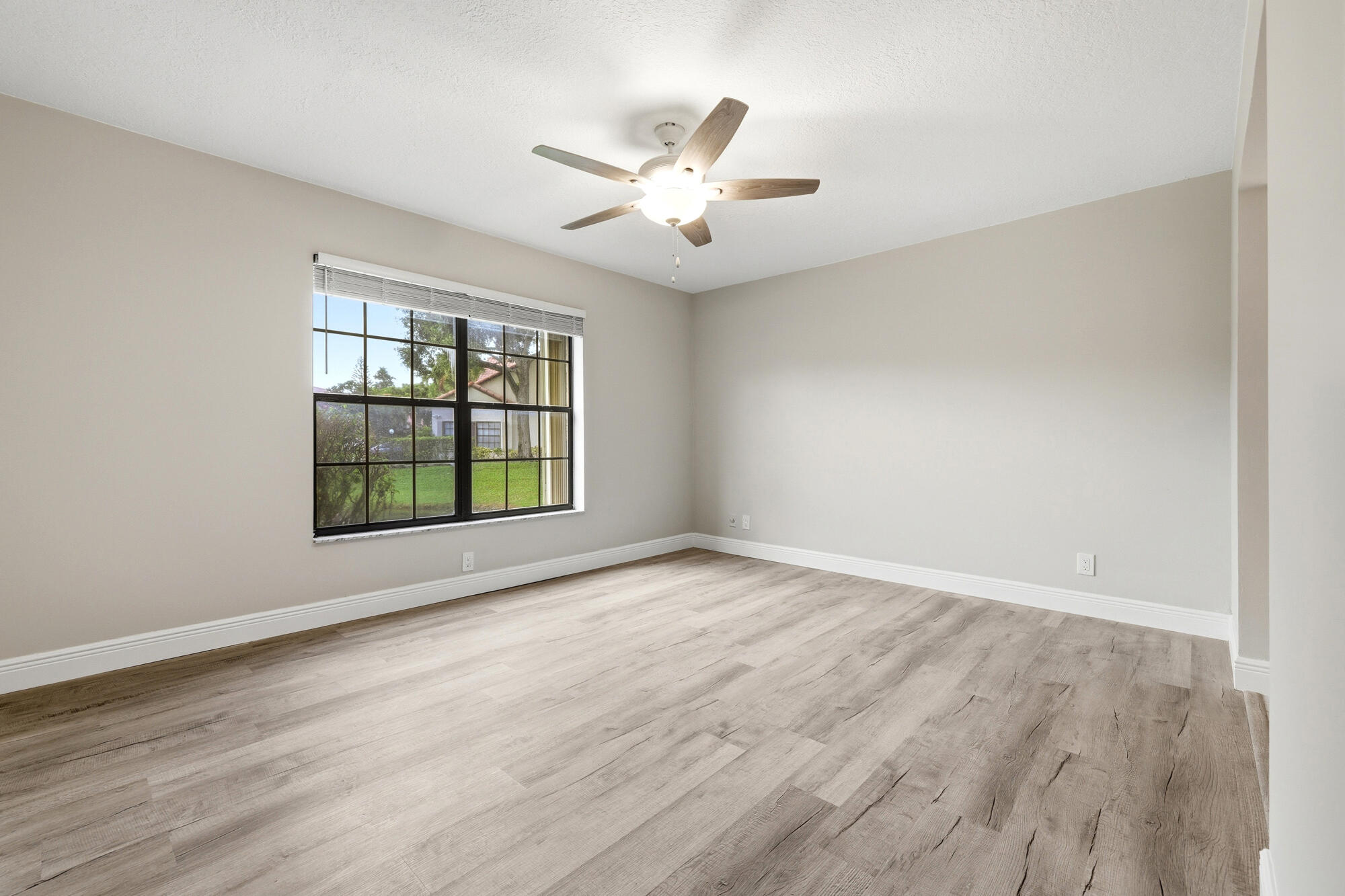 LUCERNE PARK CONDOS - Residential Lease