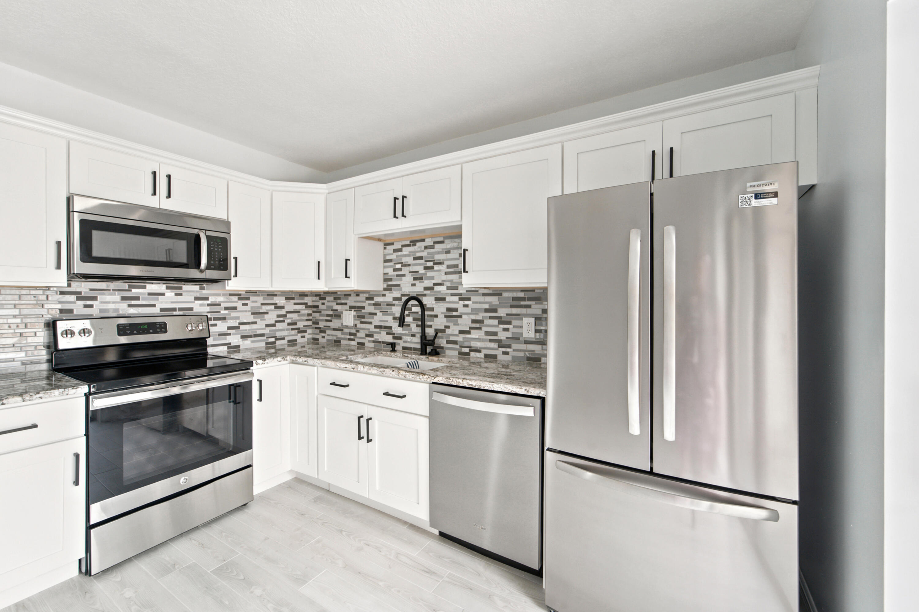 LAKEWOOD - Residential