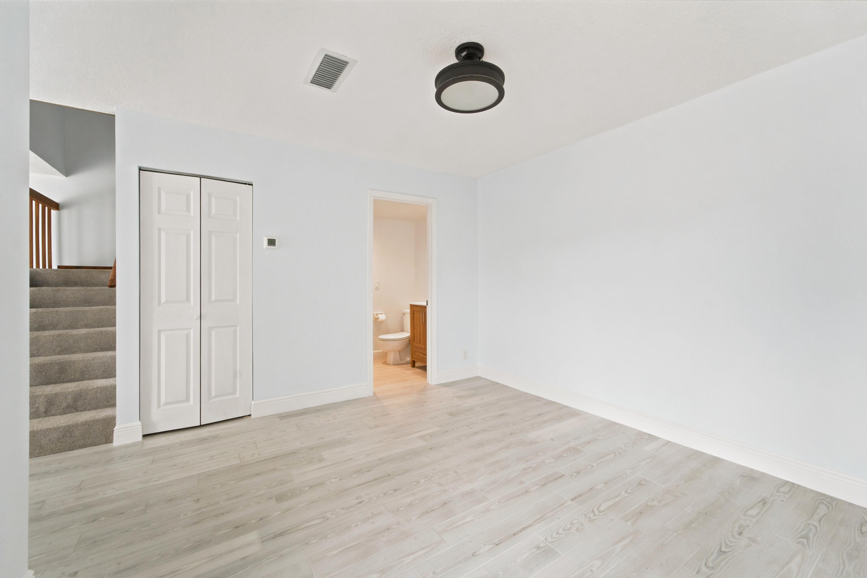 LAKEWOOD - Residential