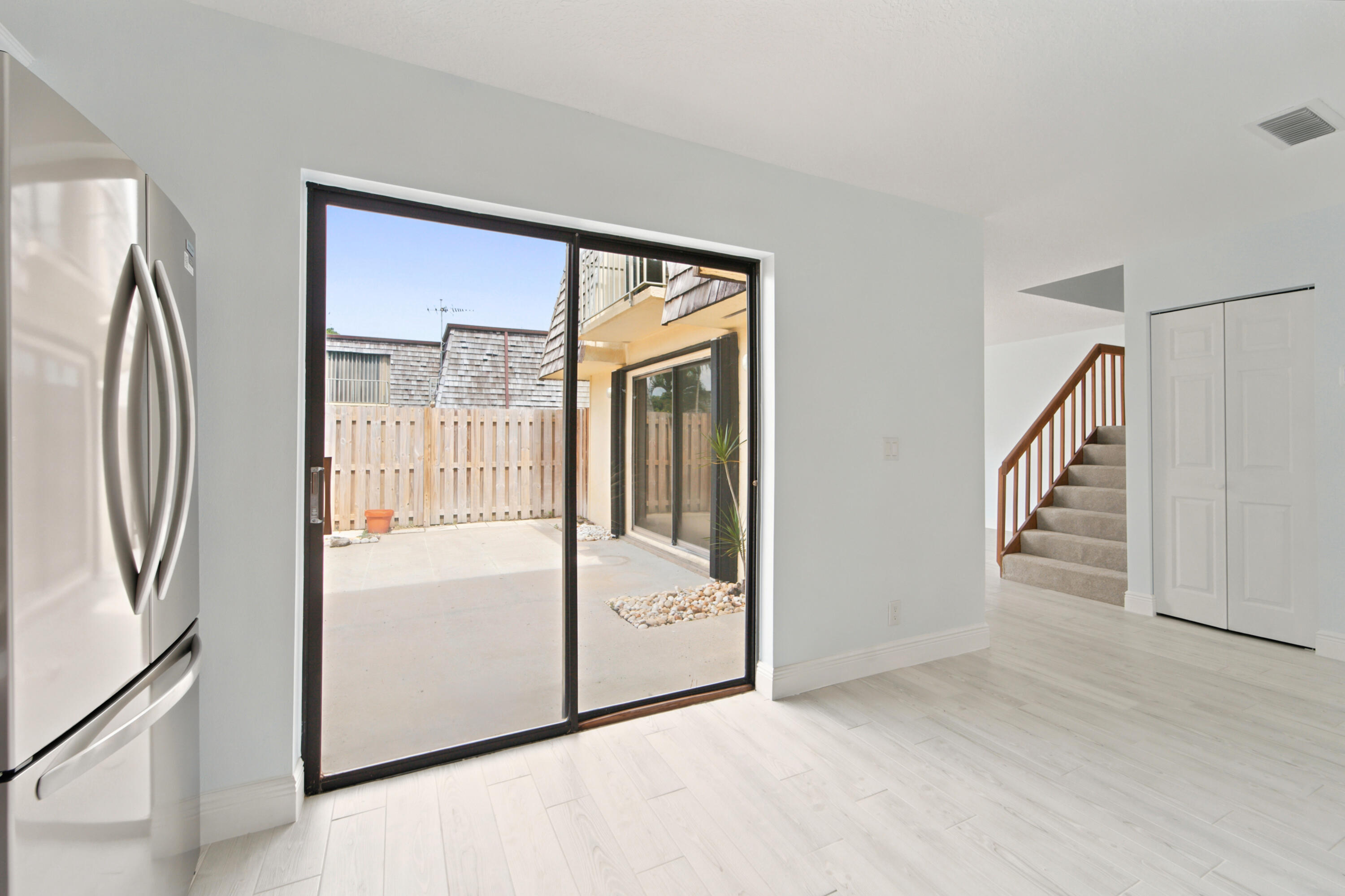 LAKEWOOD - Residential