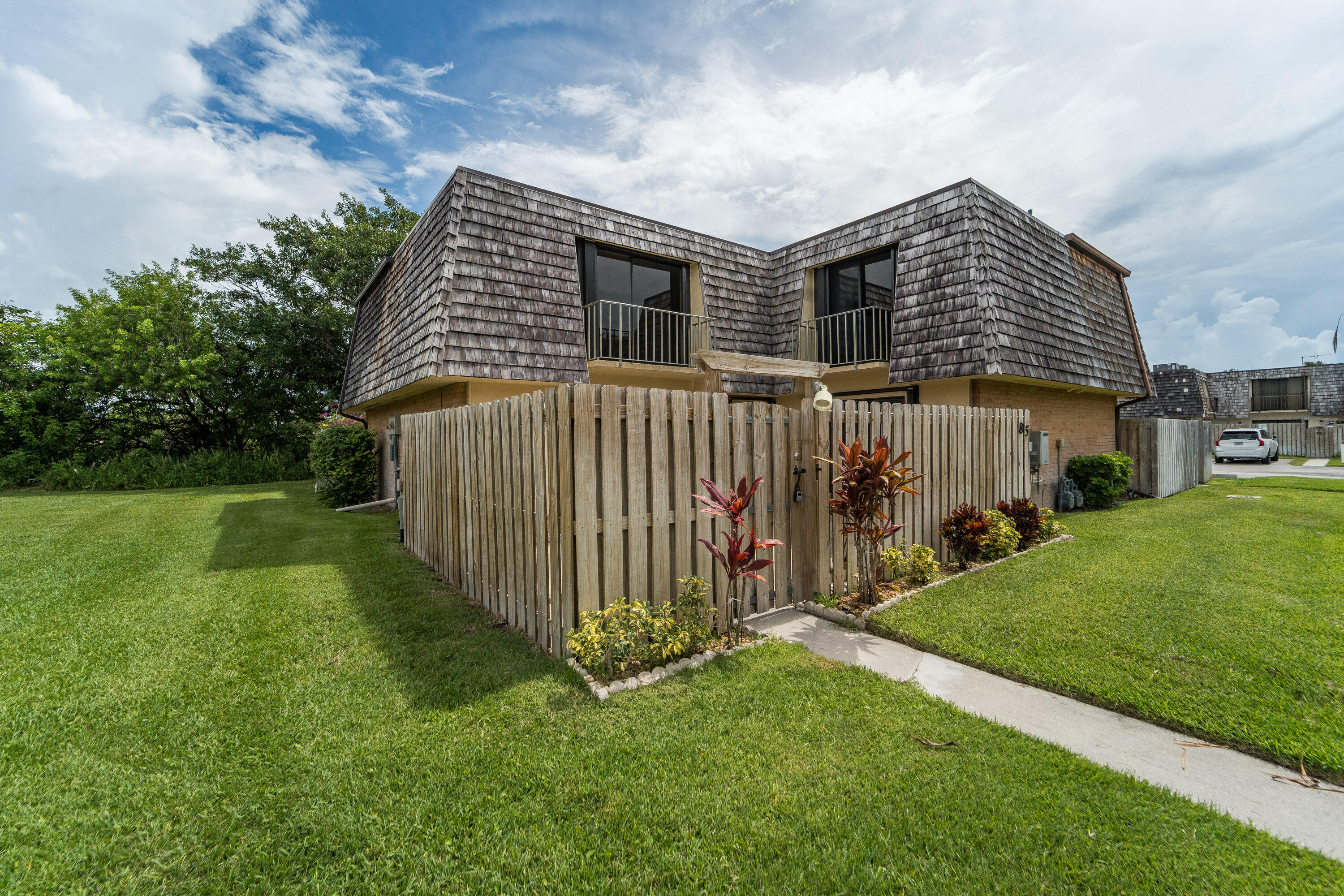 LAKEWOOD - Residential
