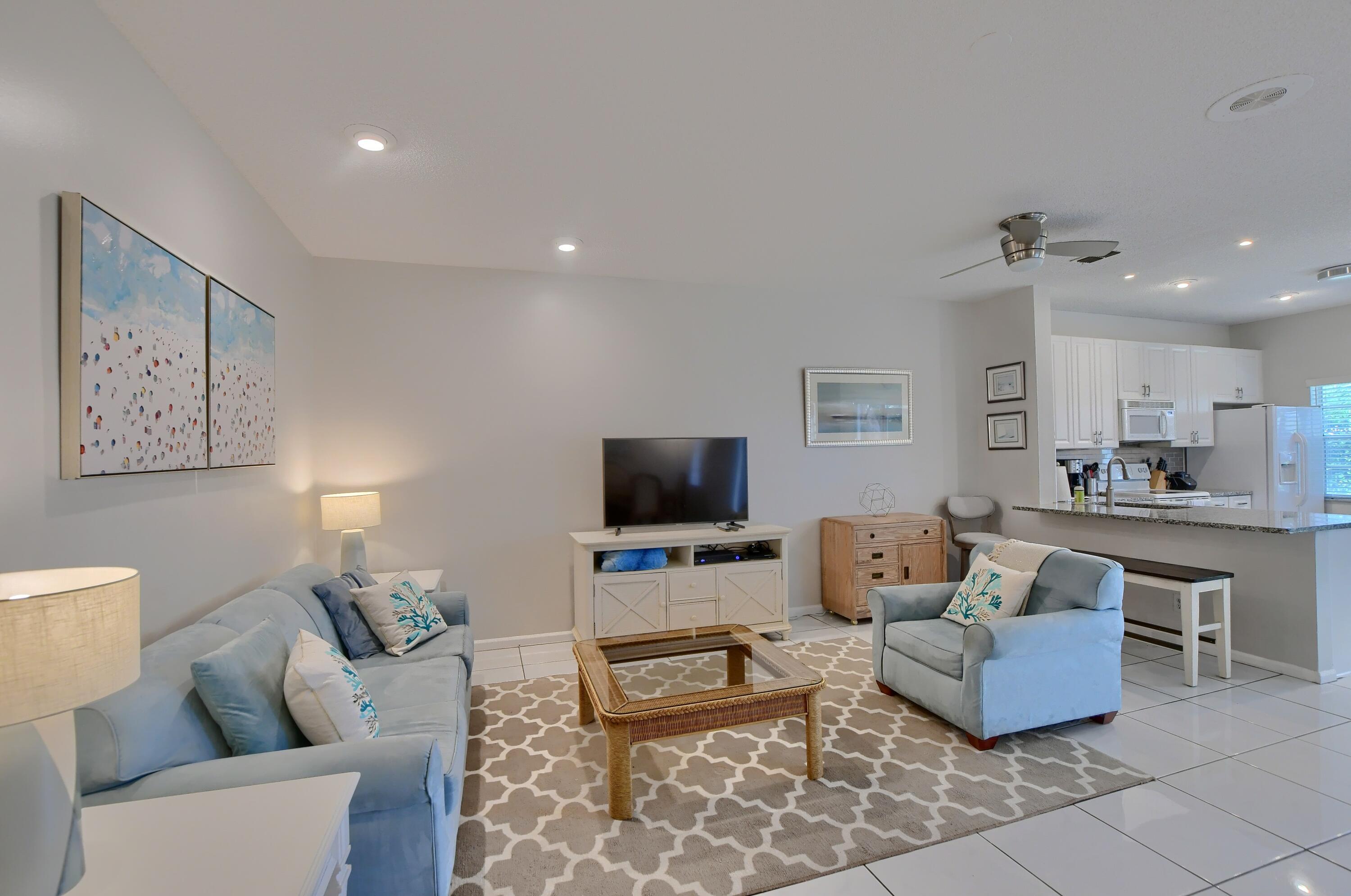 PLUM AT BOCA POINTE - Residential Lease