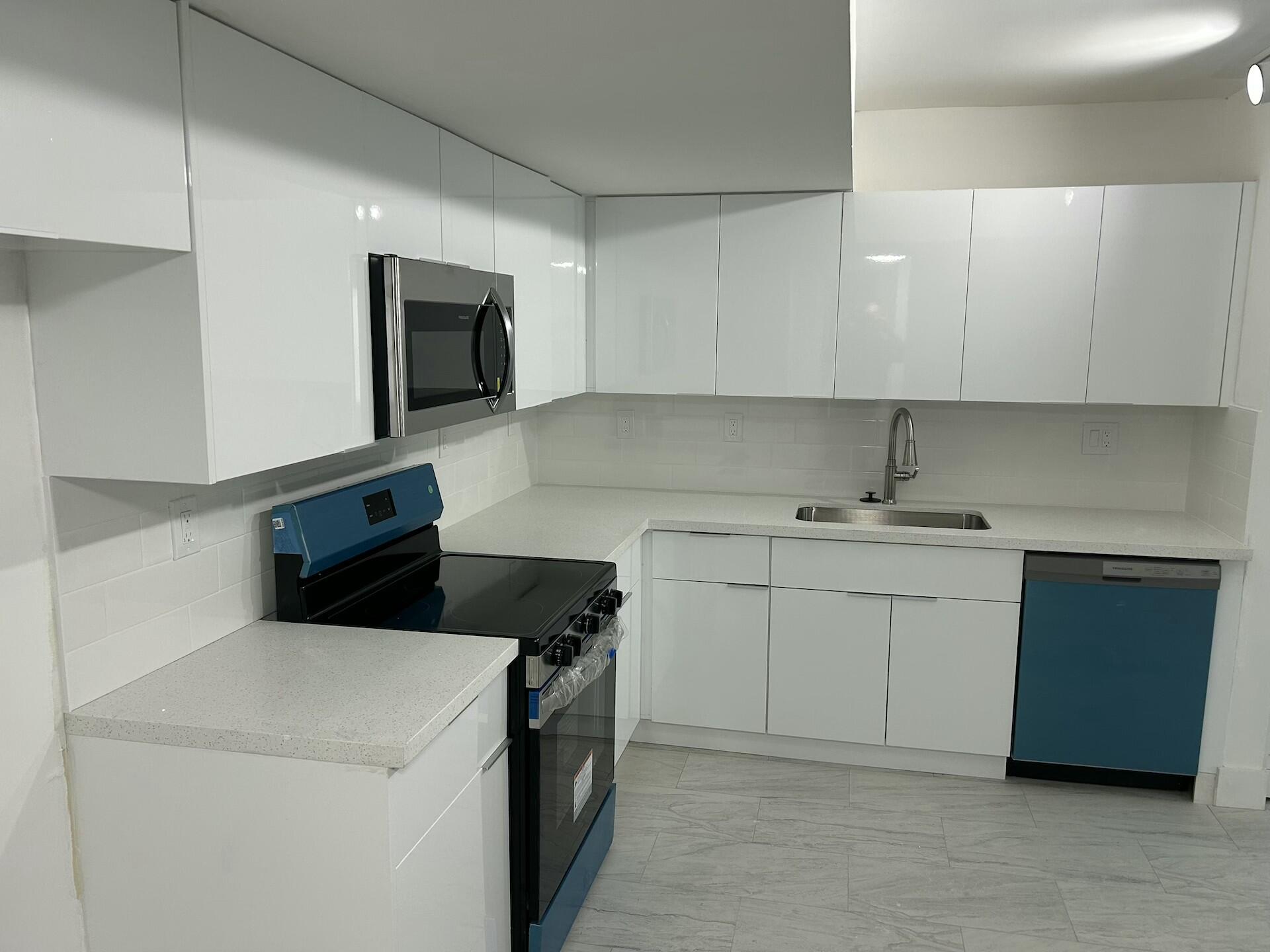 BELASERA AT PINE ISLAND CONDO - Residential
