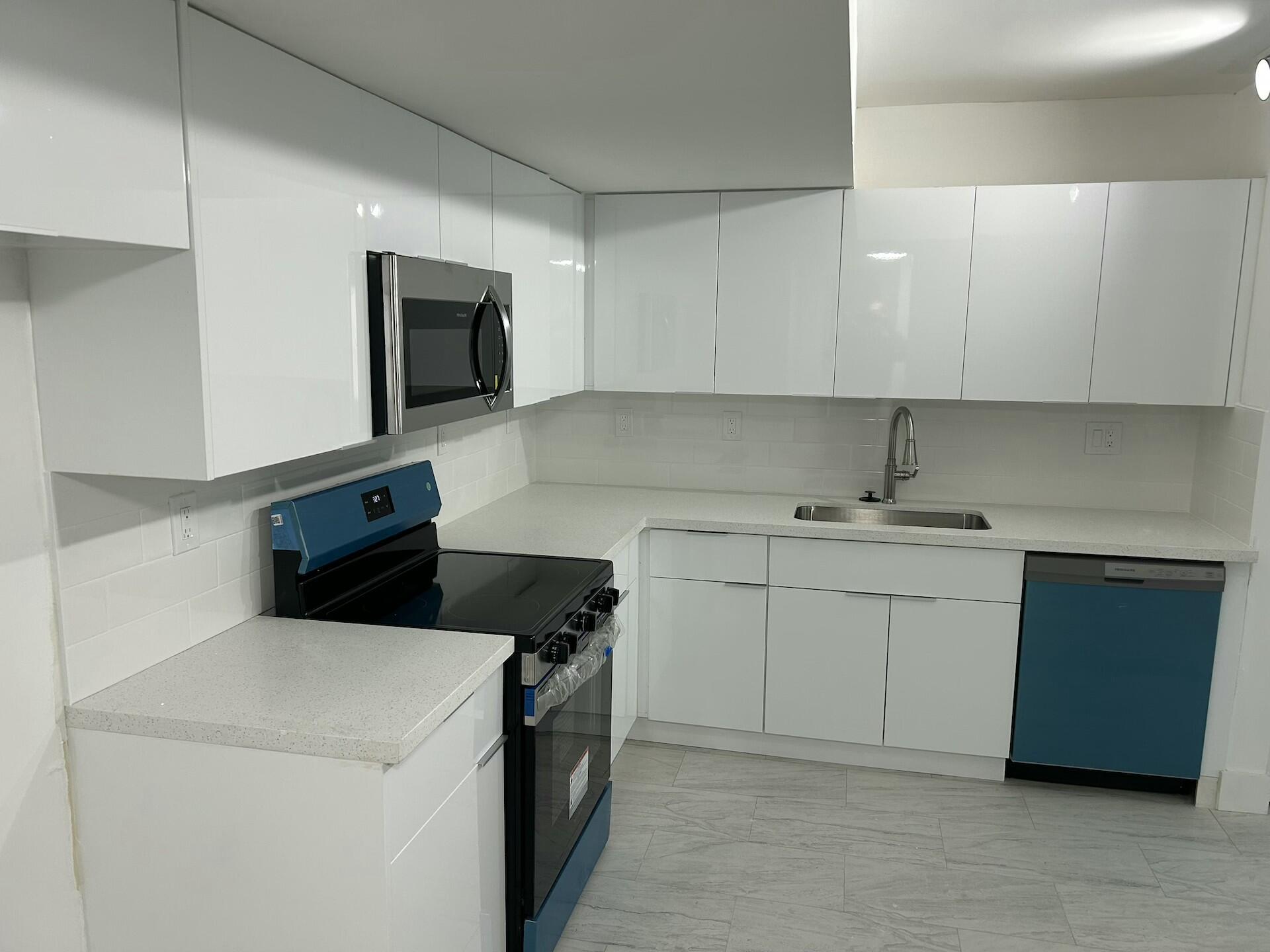 BELASERA AT PINE ISLAND CONDO - Residential