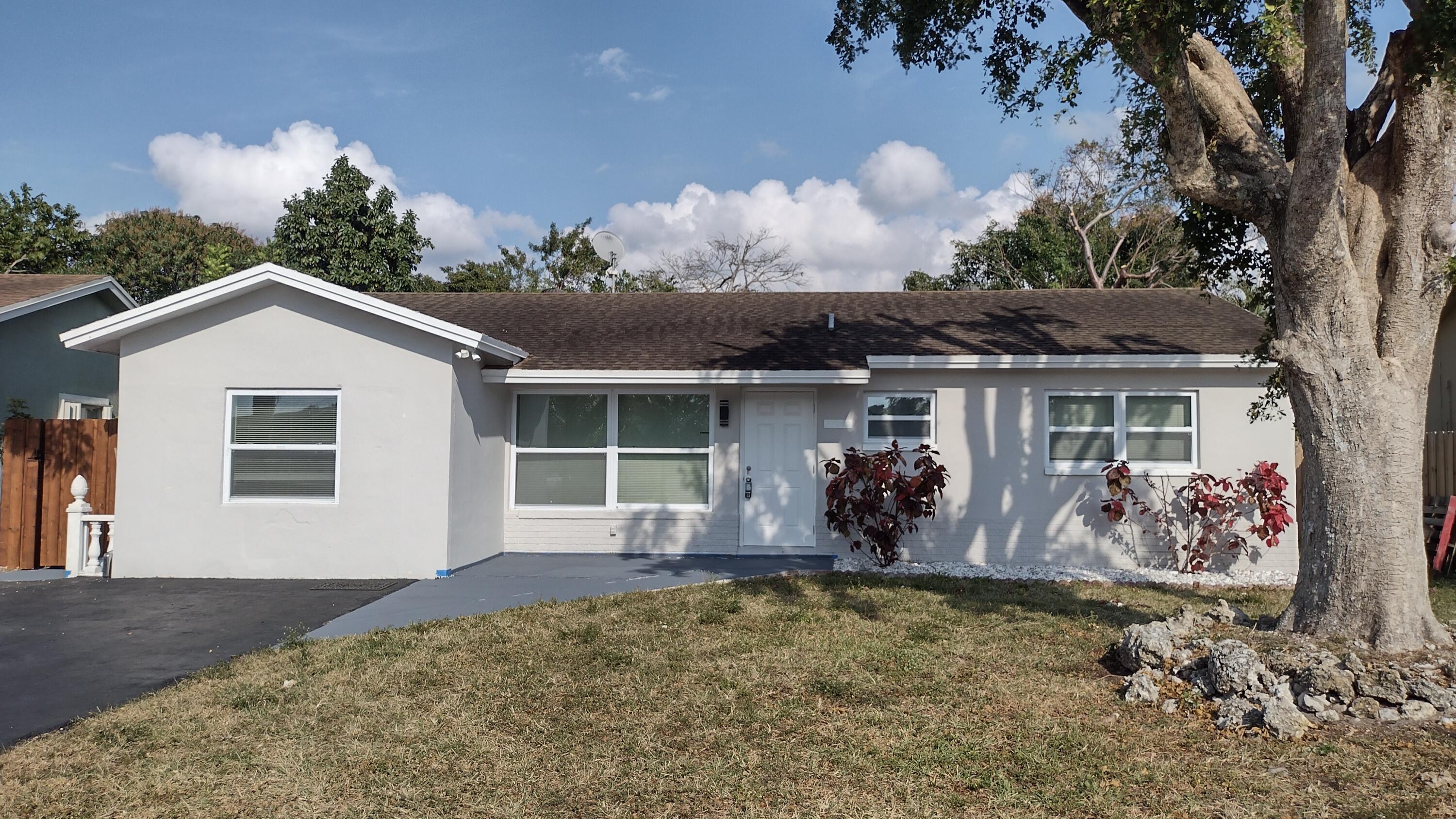 3 Bed 2 Bath + Bonus room with separate entrance. Fenced Yard. 2 Cars Driveway. Updated. Newer appliances. Tile. New AC. No HOA.