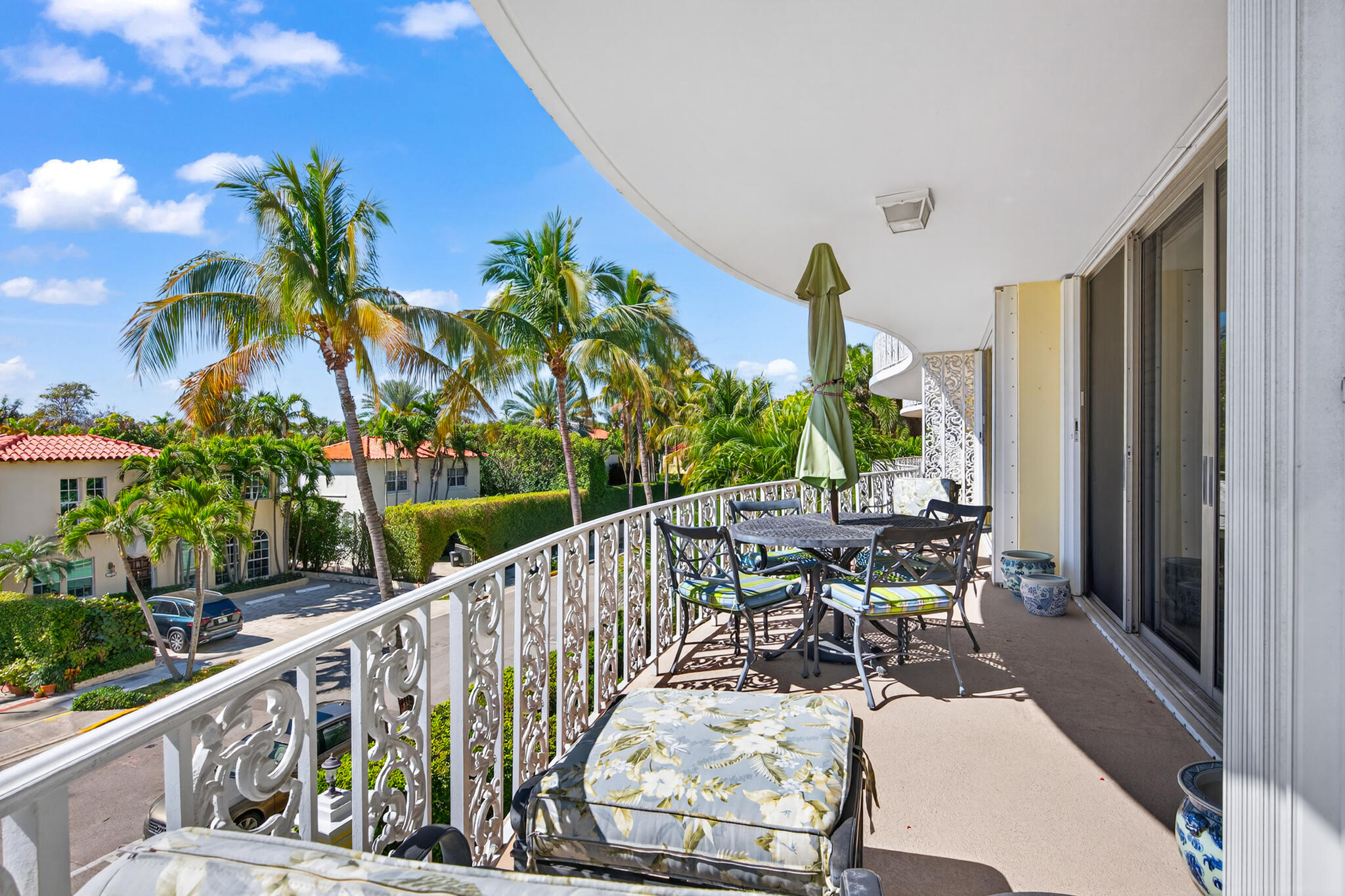 MELBORNE HOUSE CONDO - Residential