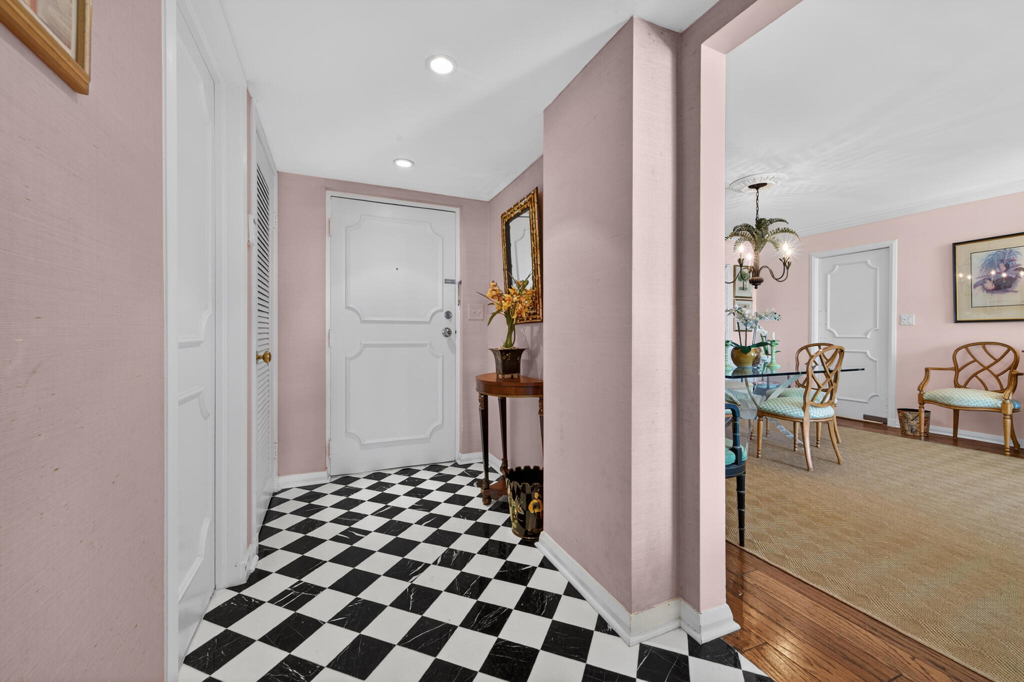 MELBORNE HOUSE CONDO - Residential
