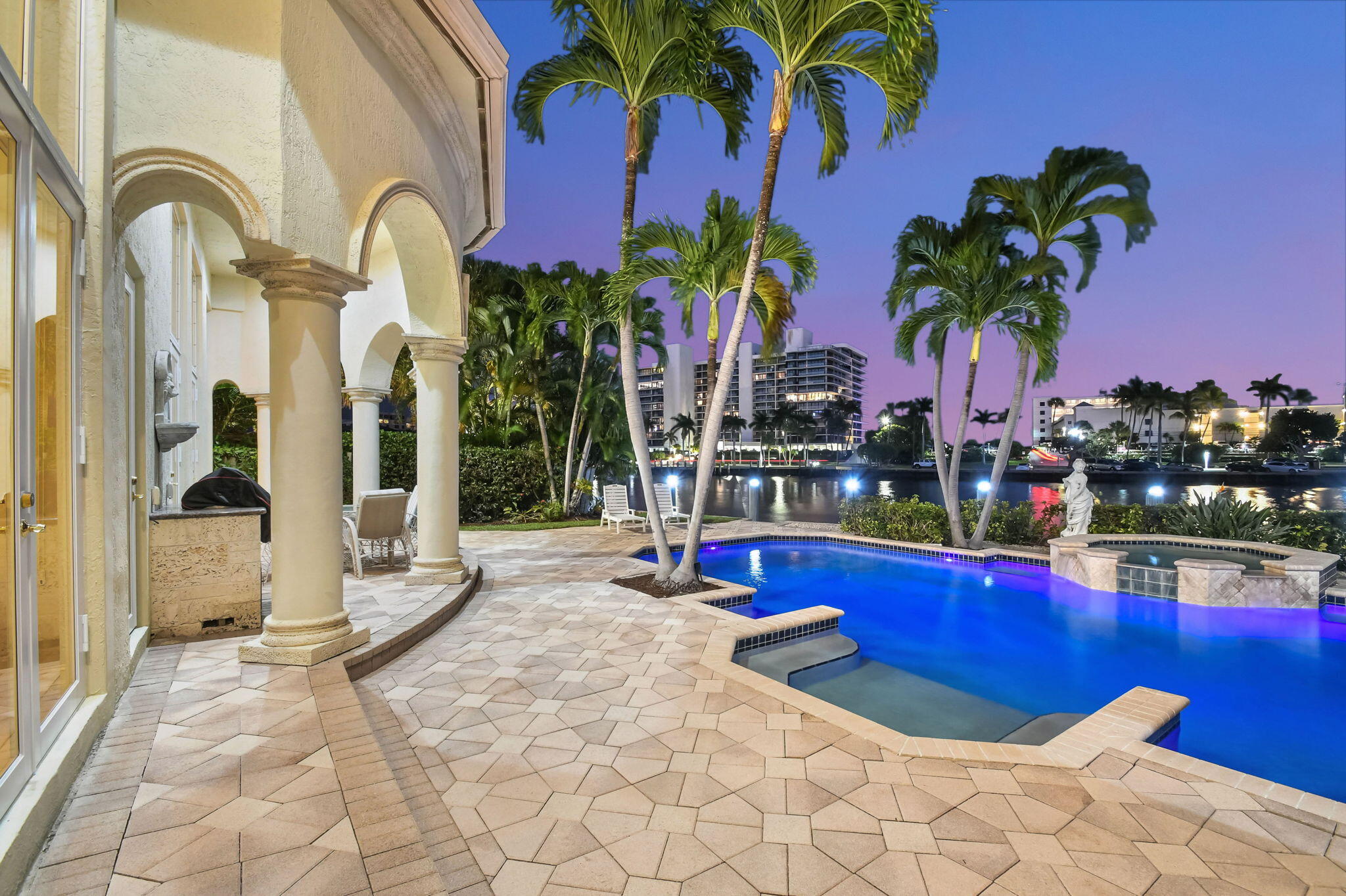 TROPIC ISLE - Residential
