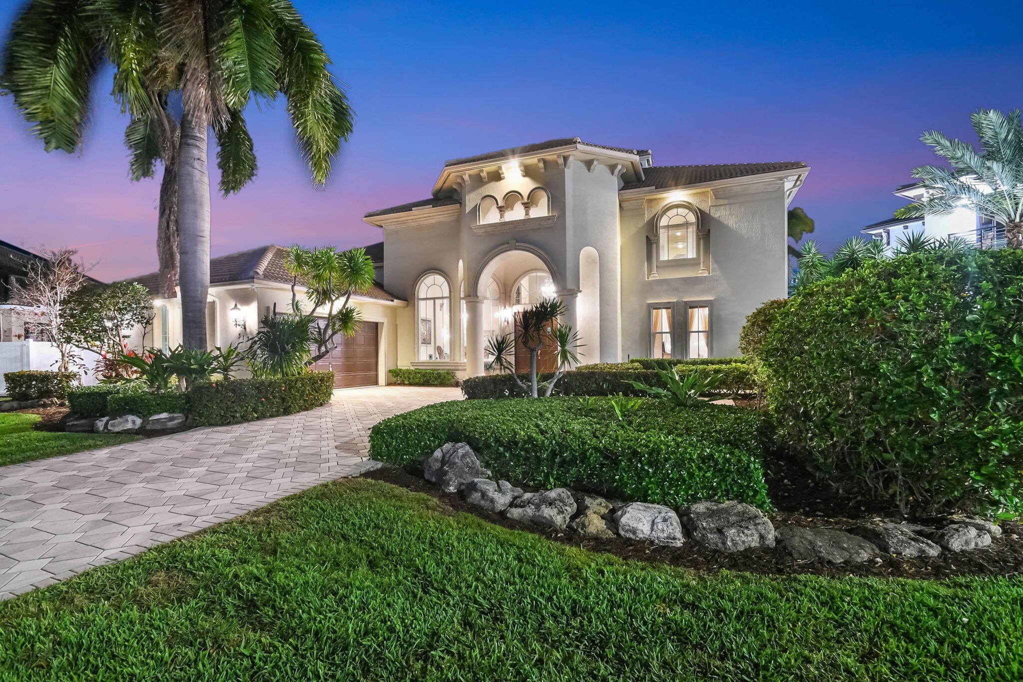 TROPIC ISLE - Residential