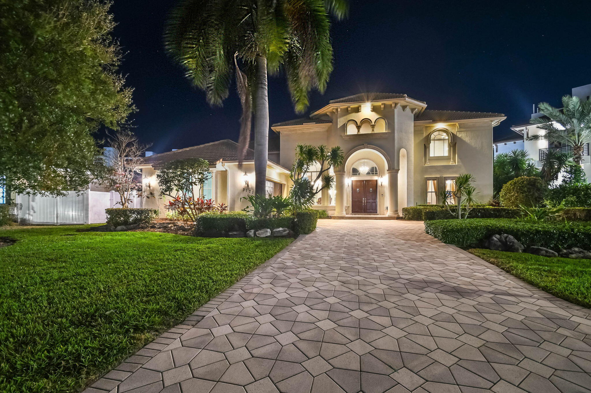 TROPIC ISLE - Residential
