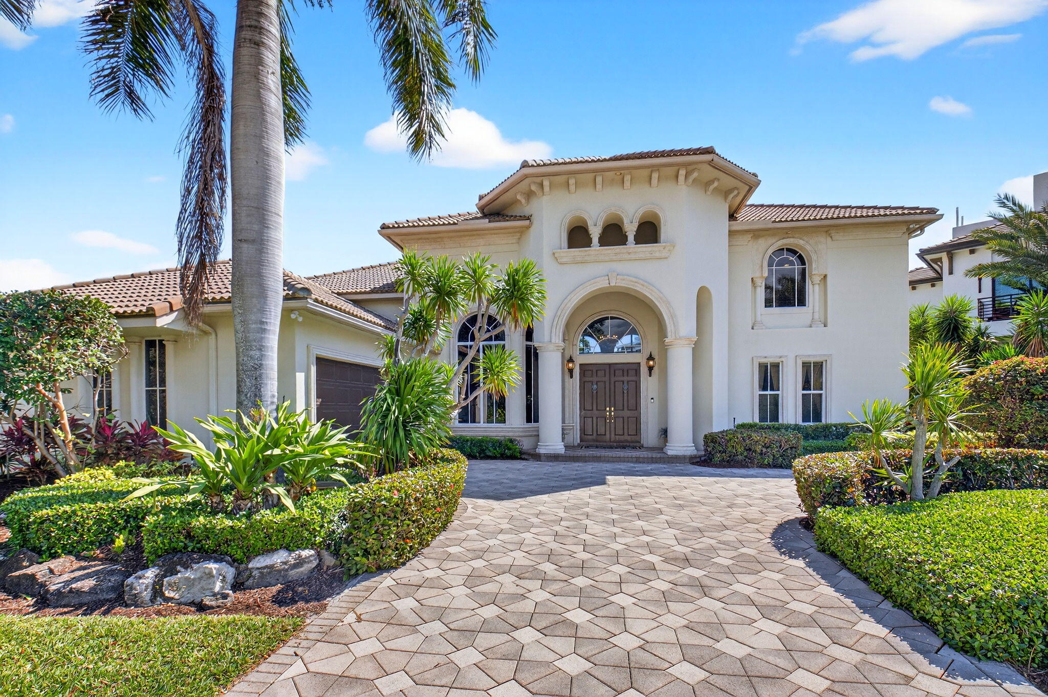 TROPIC ISLE - Residential