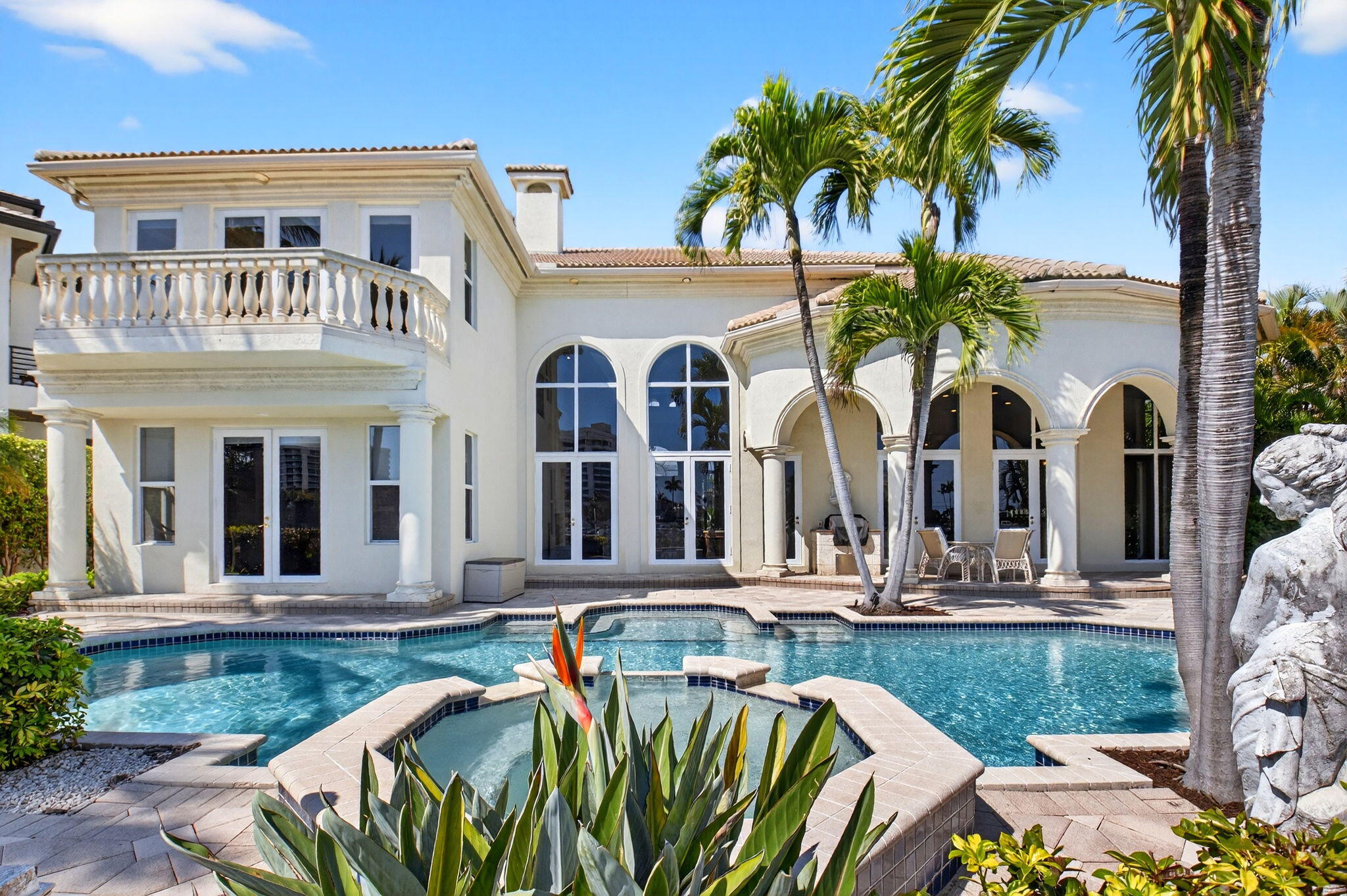 TROPIC ISLE - Residential