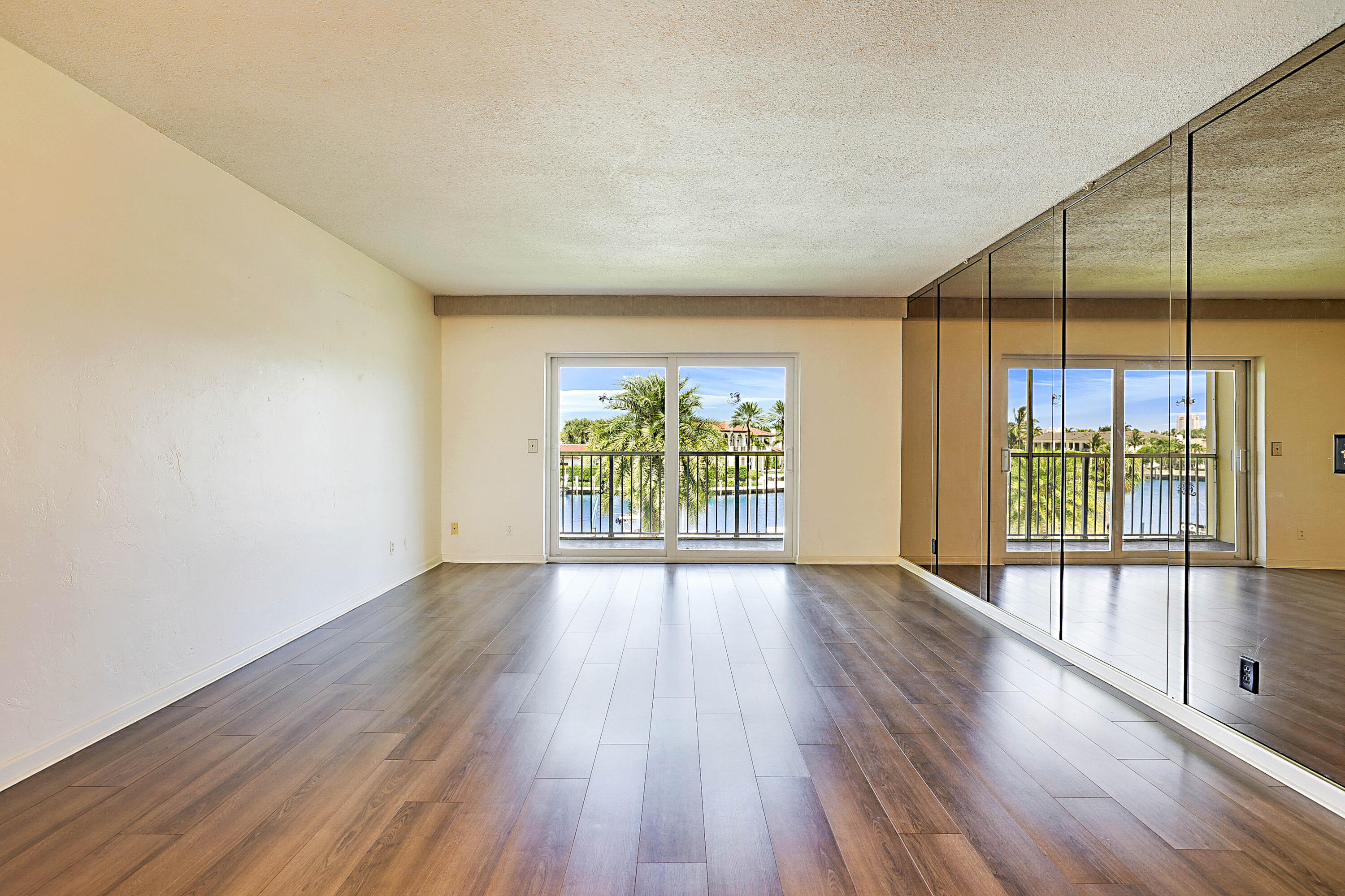 RIVER HOUSE TERRACE CONDO - Residential