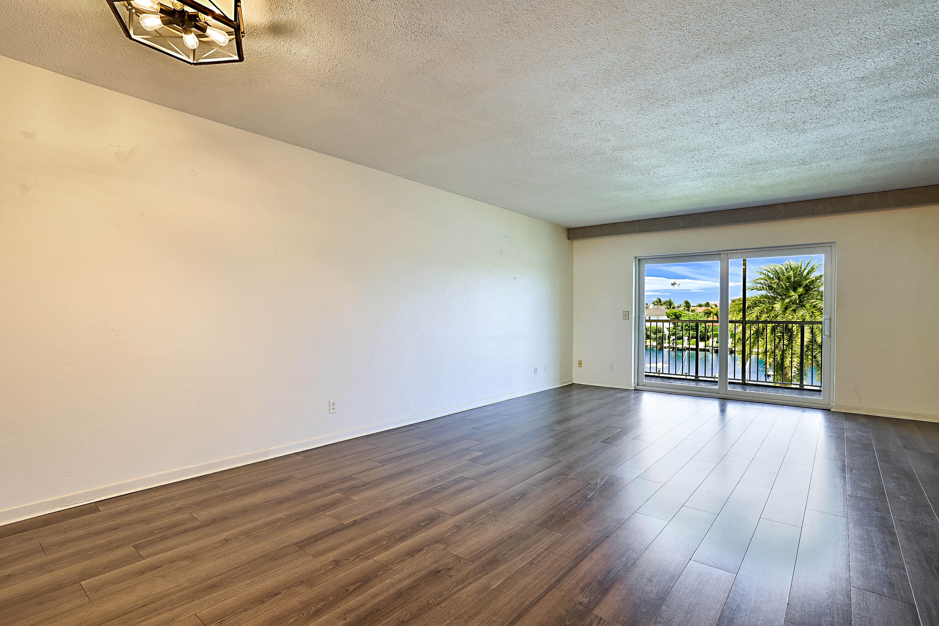 RIVER HOUSE TERRACE CONDO - Residential