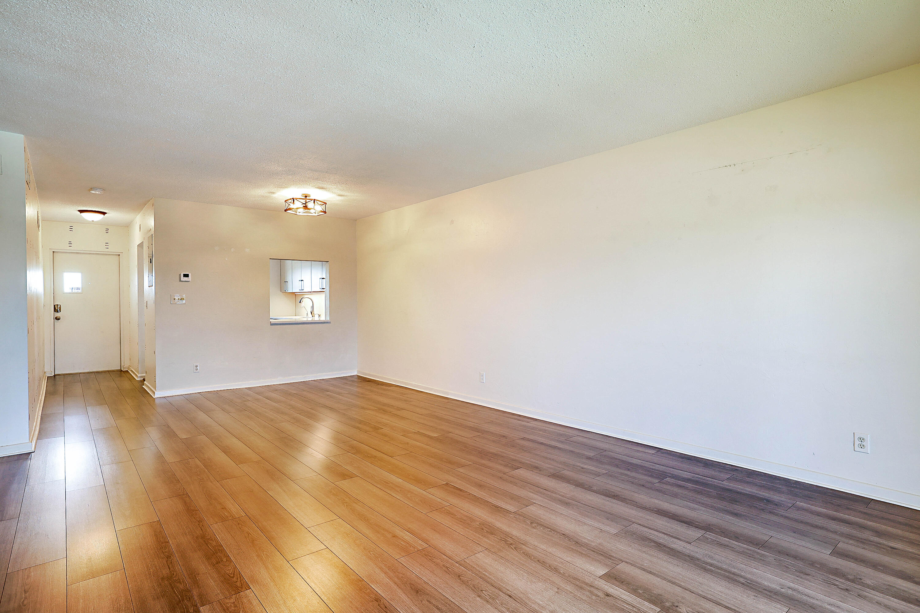 RIVER HOUSE TERRACE CONDO - Residential