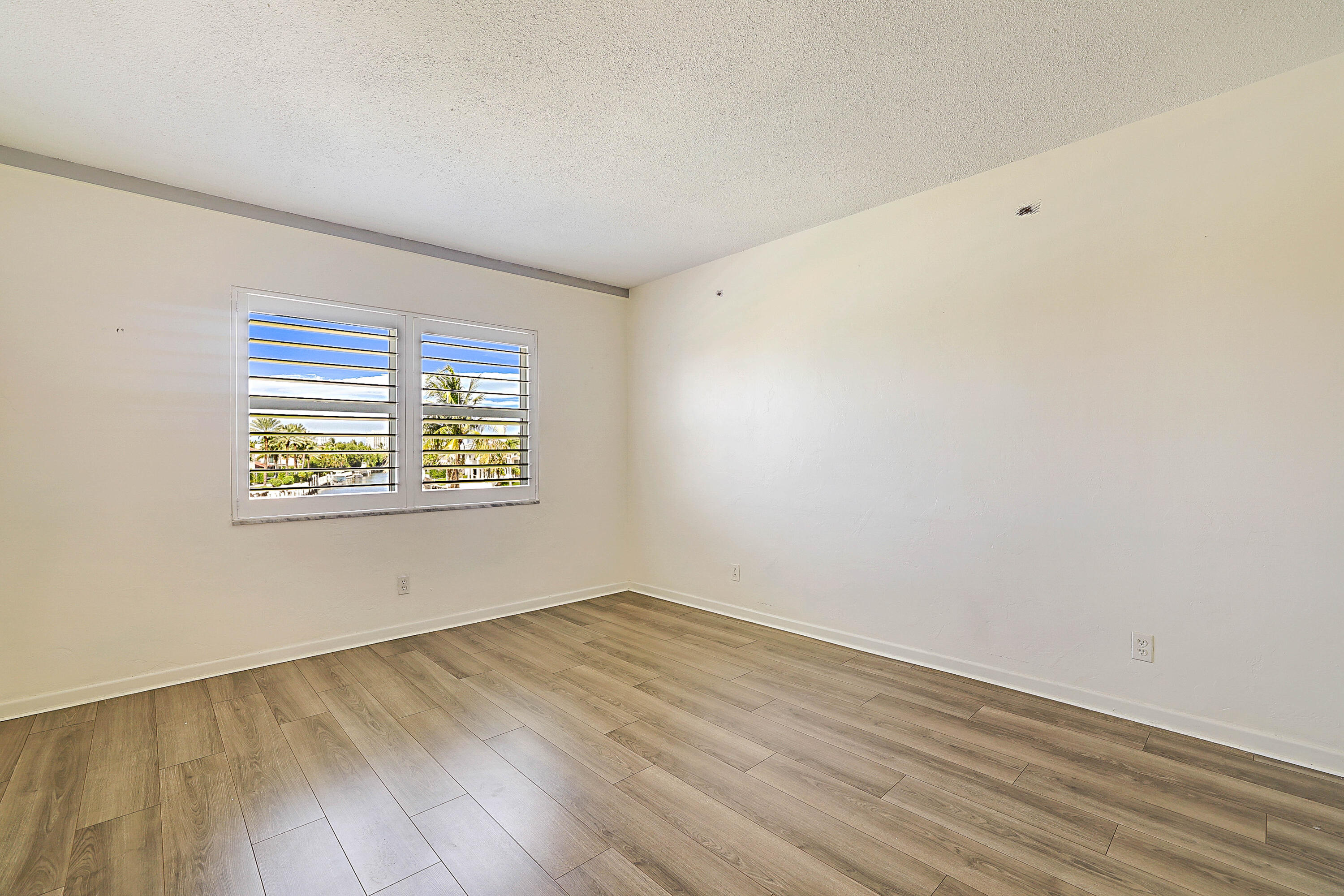RIVER HOUSE TERRACE CONDO - Residential