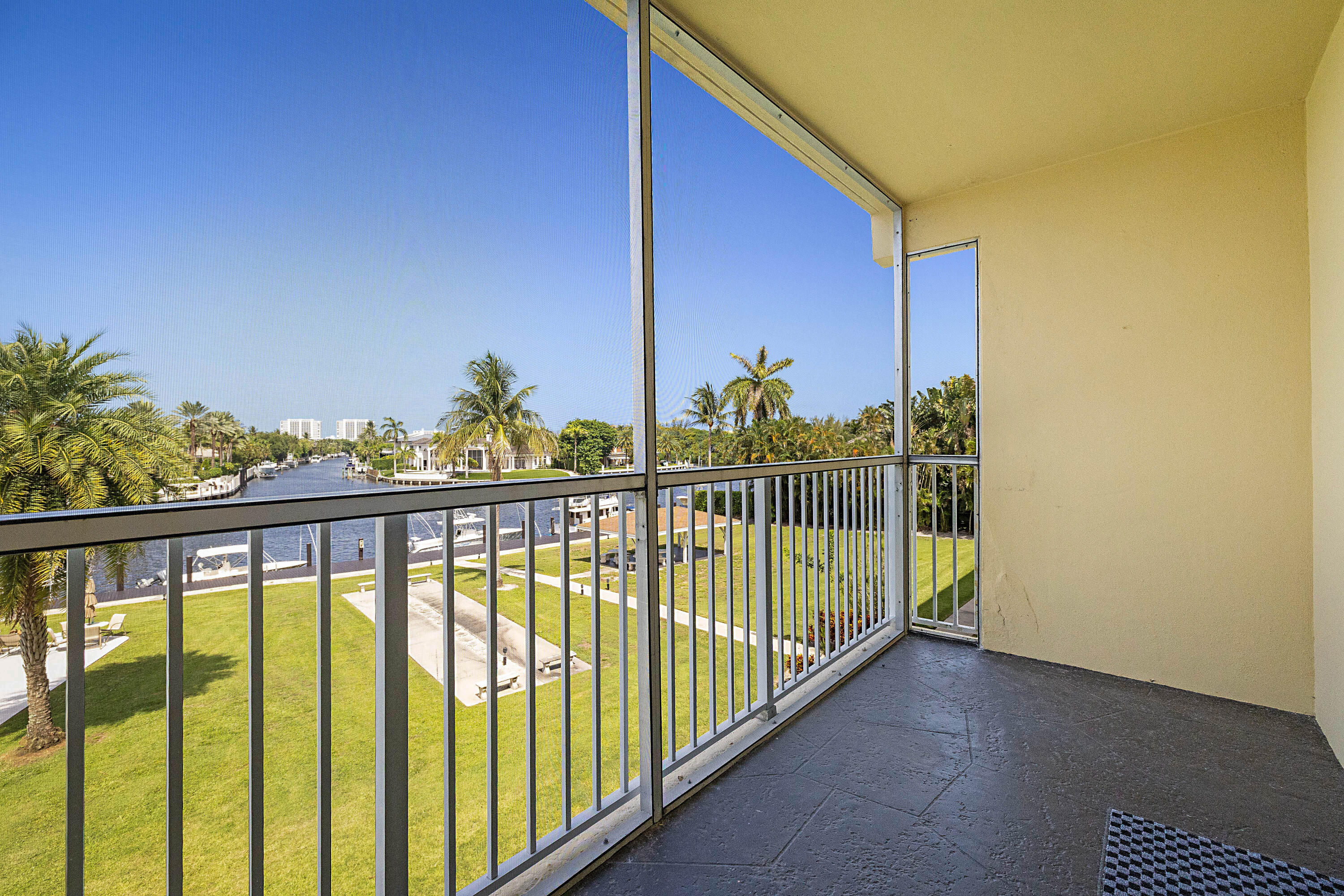 RIVER HOUSE TERRACE CONDO - Residential