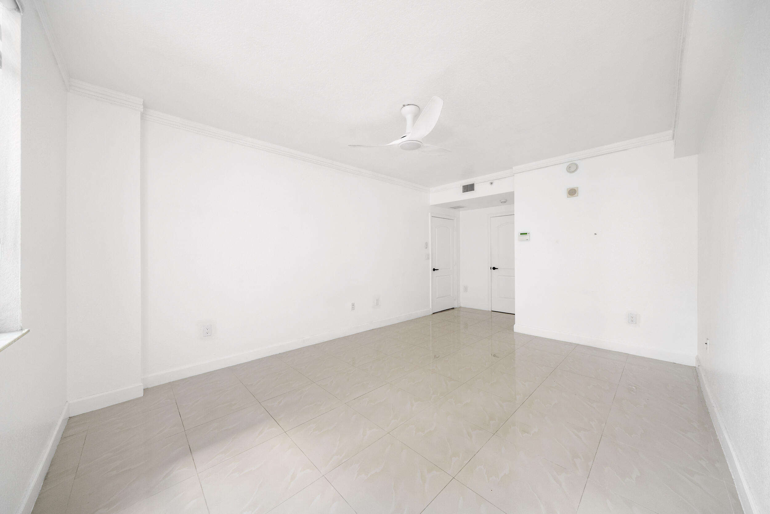 RADIUS CONDO - Residential Lease