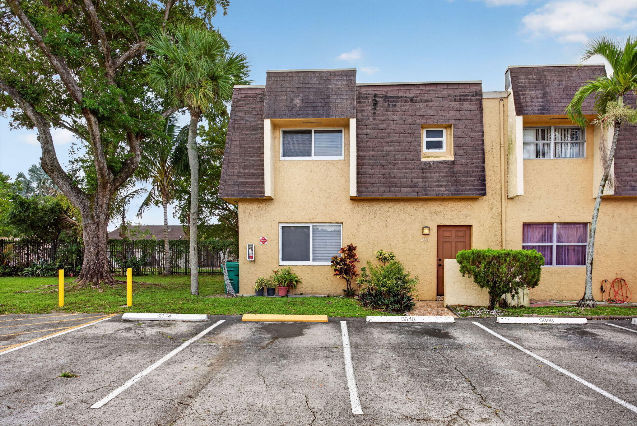 BLUEBERRY HILL I CONDO - Residential