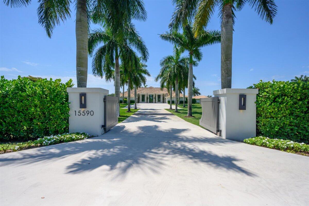 PALM BEACH POINT - Residential