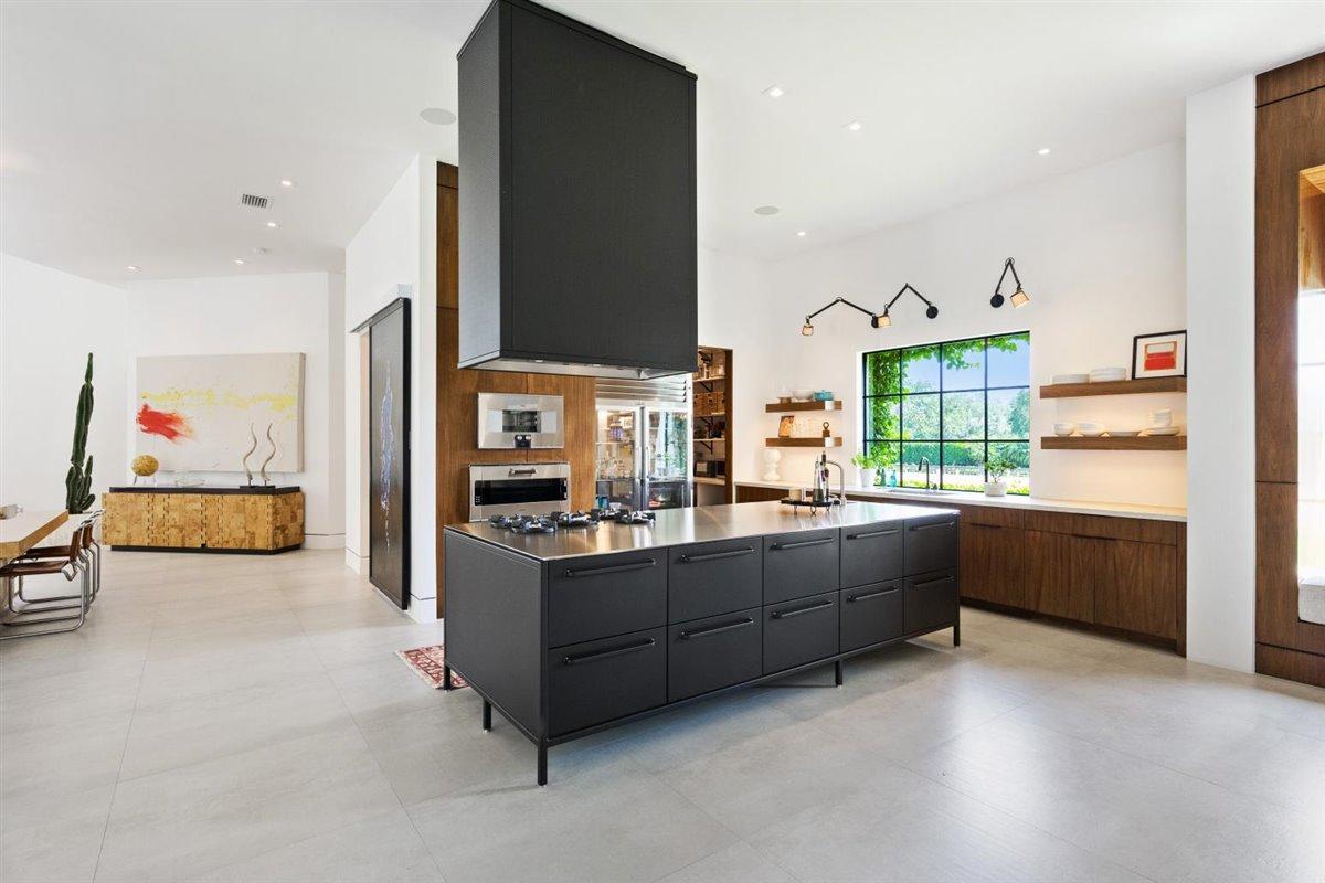 PALM BEACH POINT - Residential