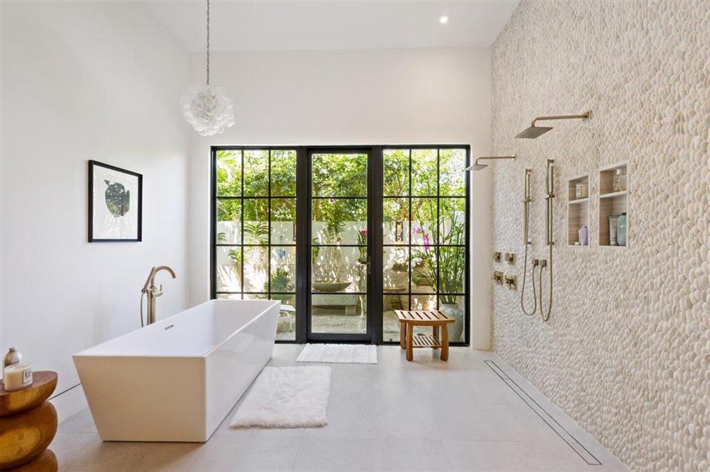 PALM BEACH POINT - Residential