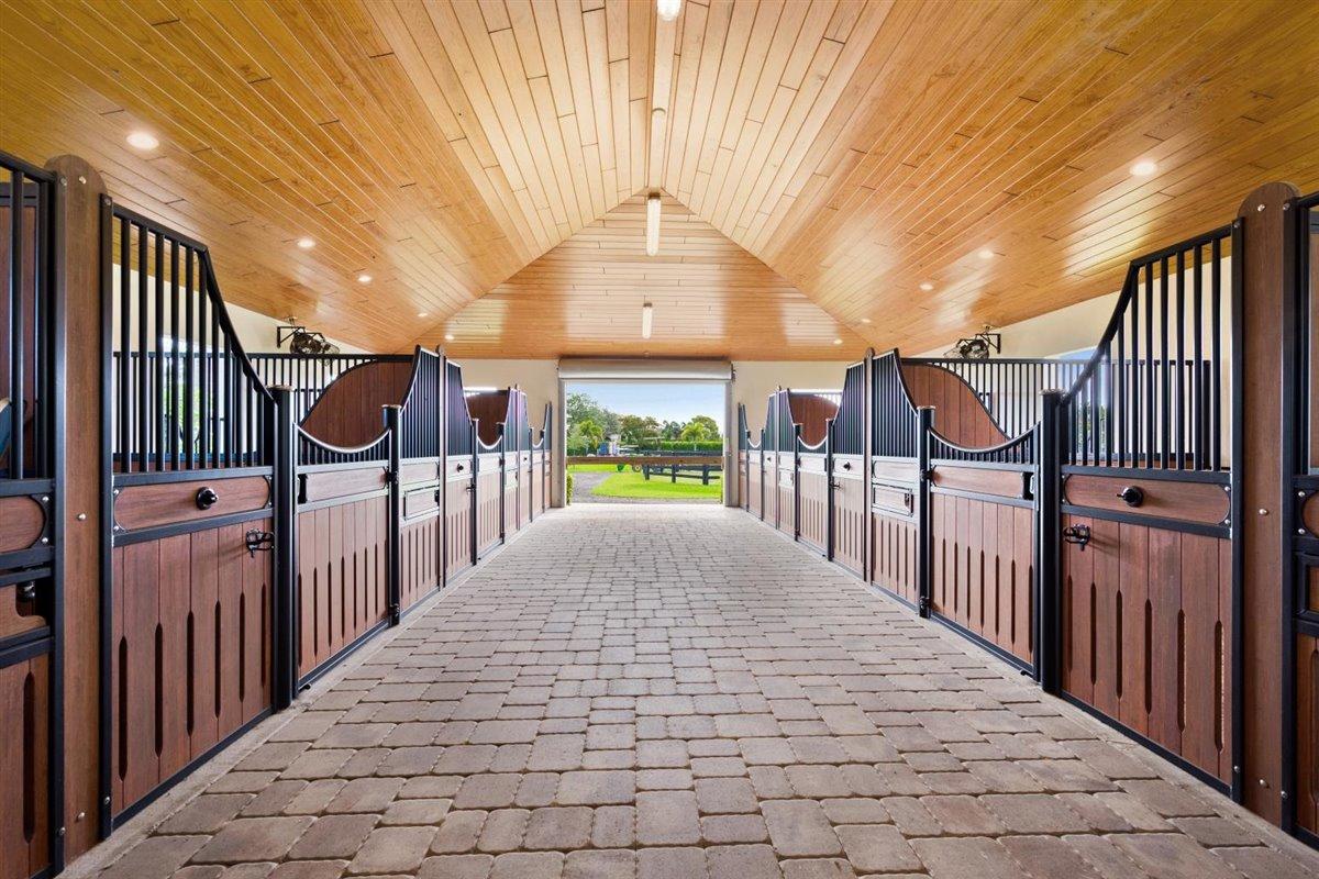 PALM BEACH POINT - Residential