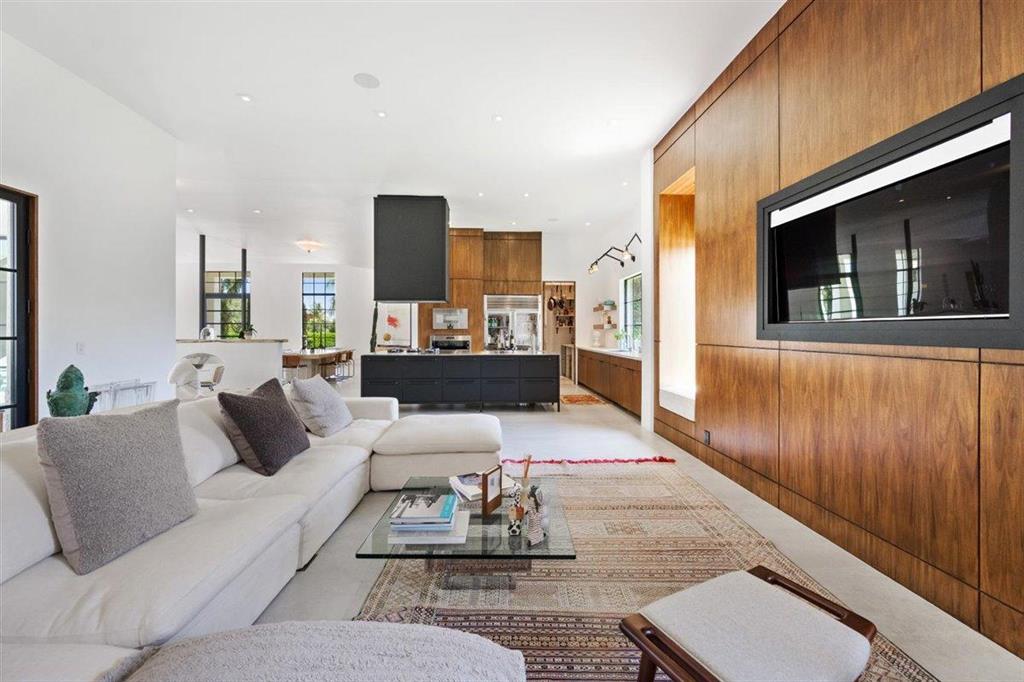 PALM BEACH POINT - Residential