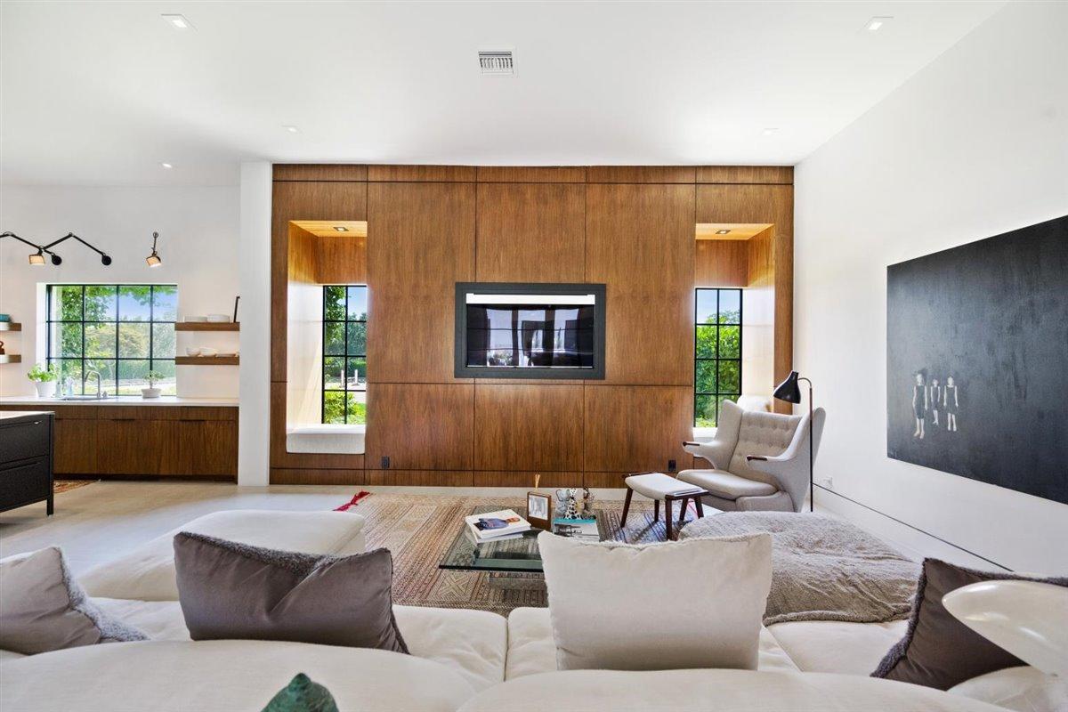 PALM BEACH POINT - Residential