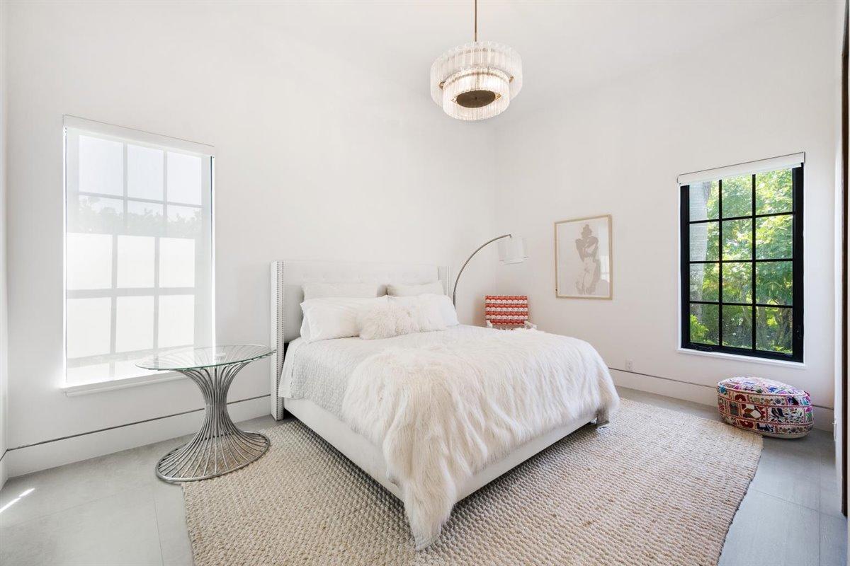 PALM BEACH POINT - Residential