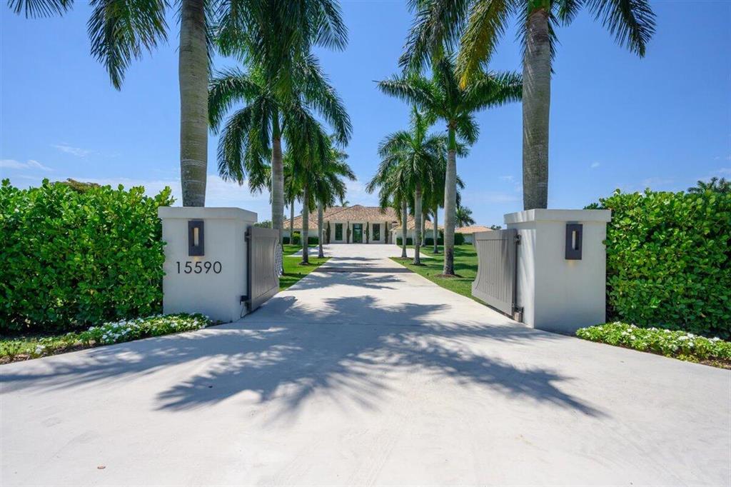 PALM BEACH POINT - Residential