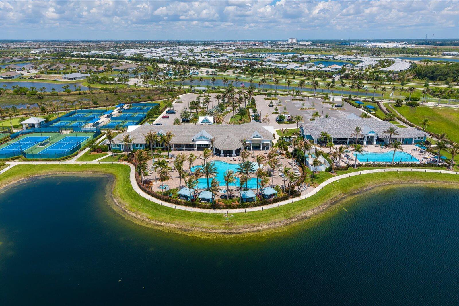 DEL WEBB AT TRADITION - Residential