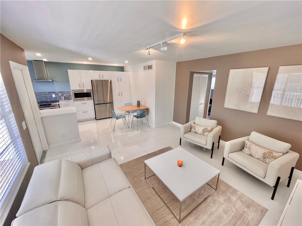 Snug Harbor - Residential