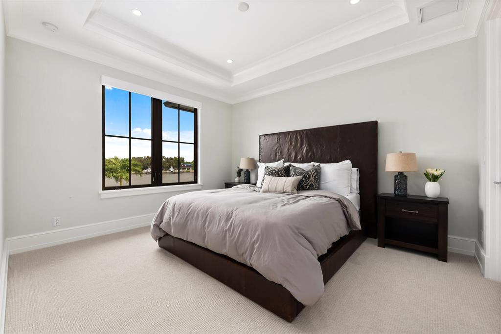 RIVERSIDE on the LOX - Residential