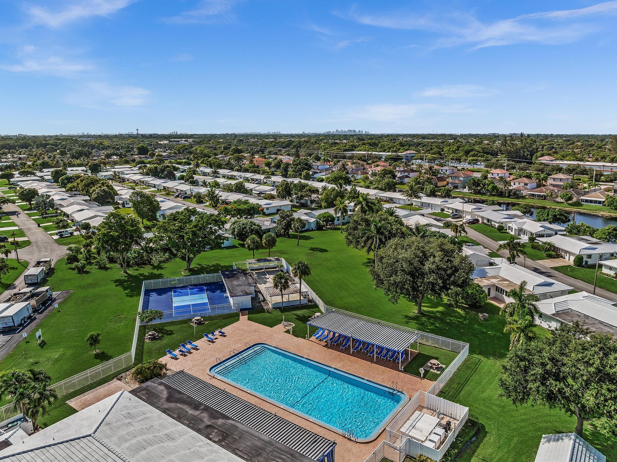 MAINLANDS OF TAMARAC LAKES - Residential