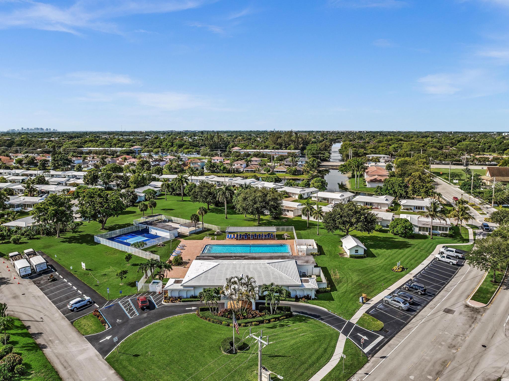 MAINLANDS OF TAMARAC LAKES - Residential