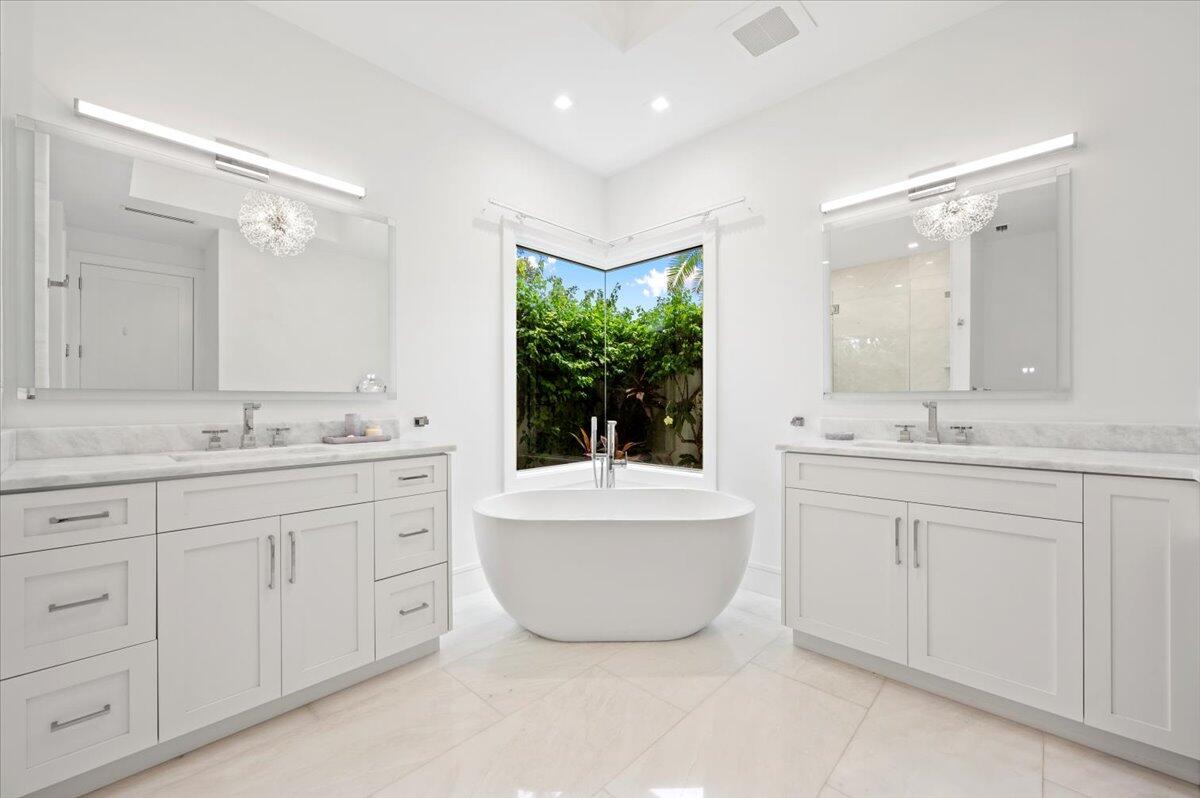 JUPITER INLET BEACH COLONY - Residential
