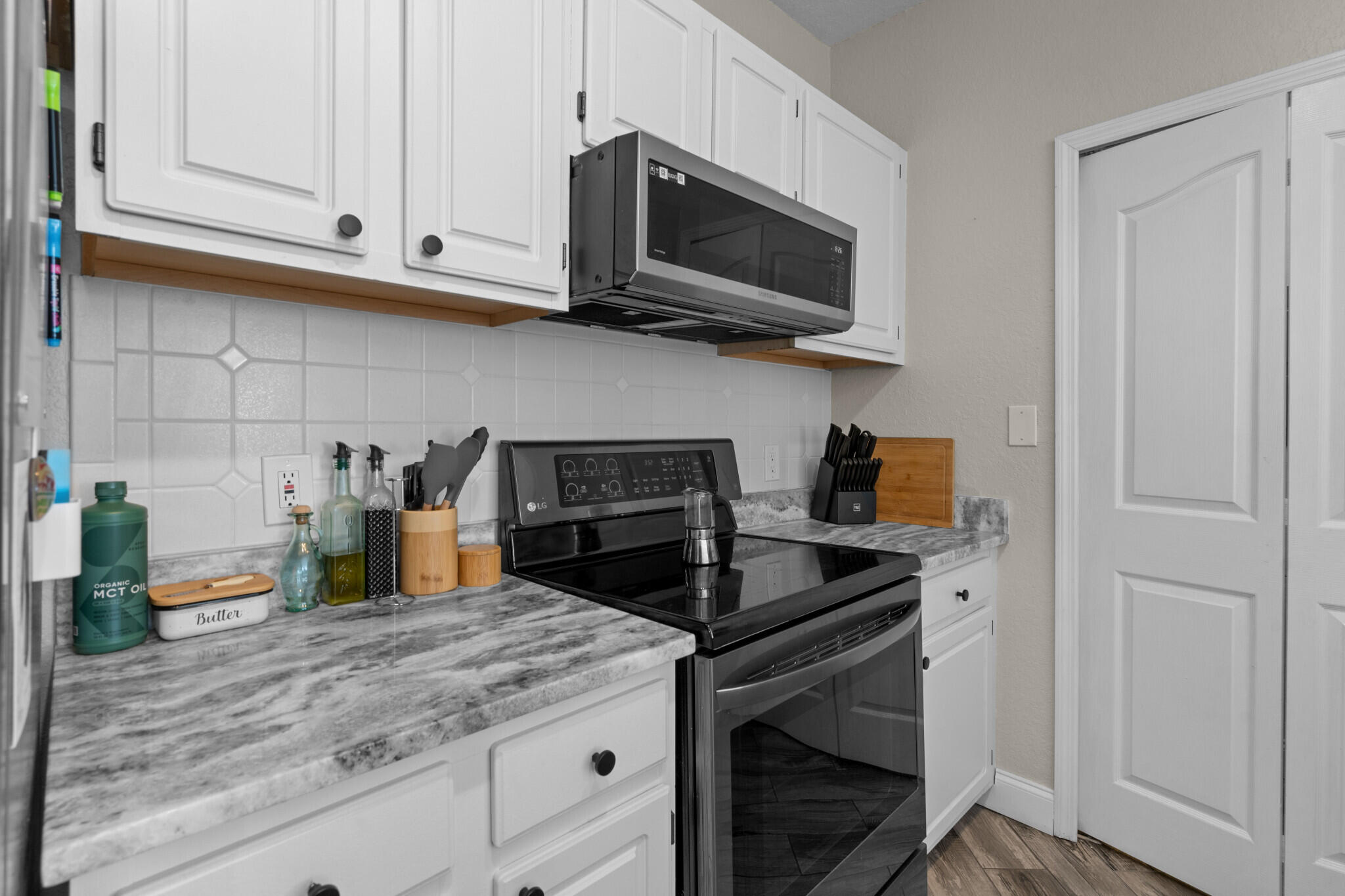 VISCONTI WEST CONDO - Residential